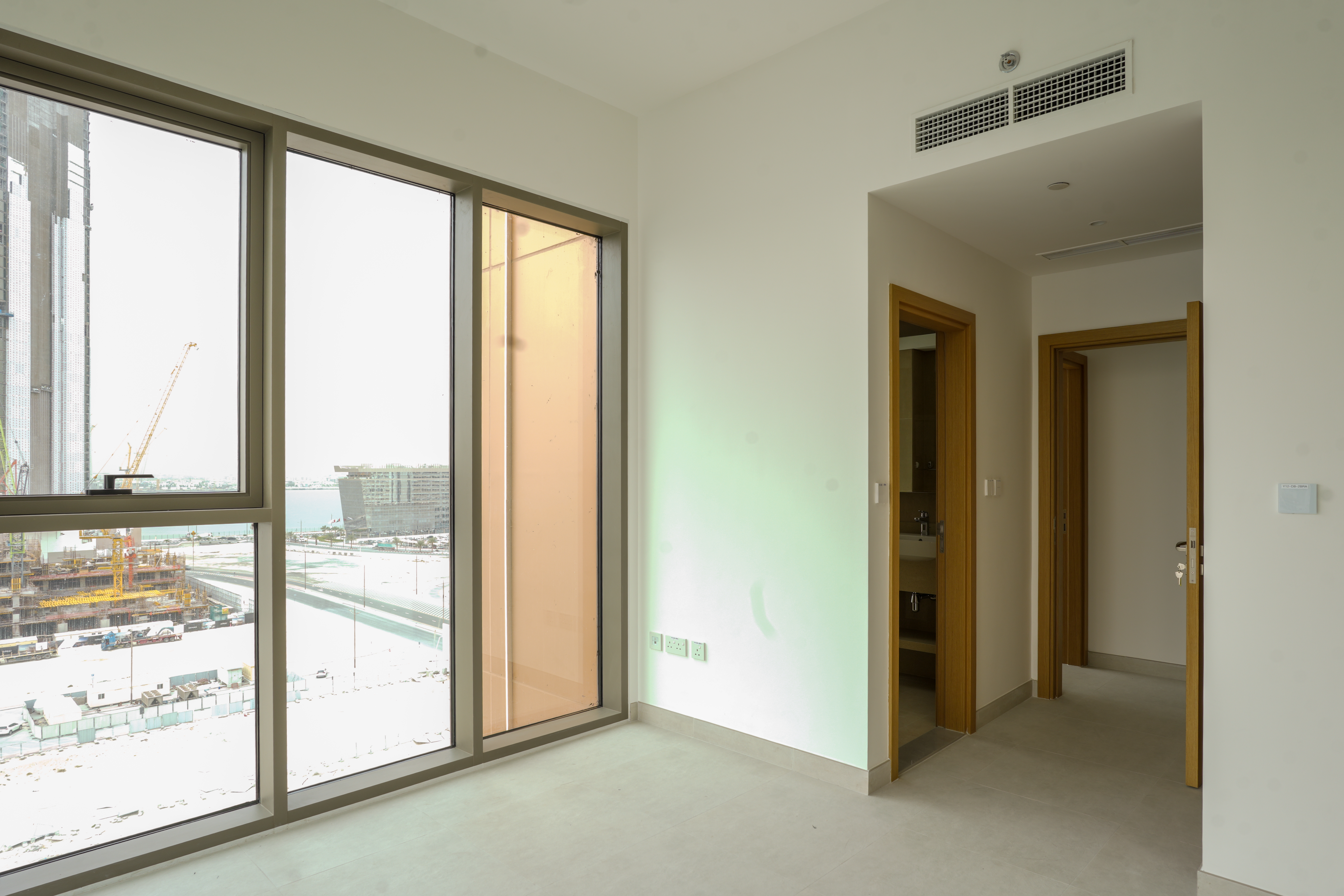 Clean & Spacious | Unfurnished Apartment | Direct Sea View
