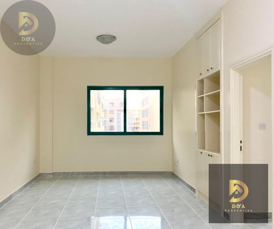 Spacious 1-Bedroom Apartment with Balcony in Golden Sands 12, Al Mankhool, Bur Dubai | NO COMMISSION