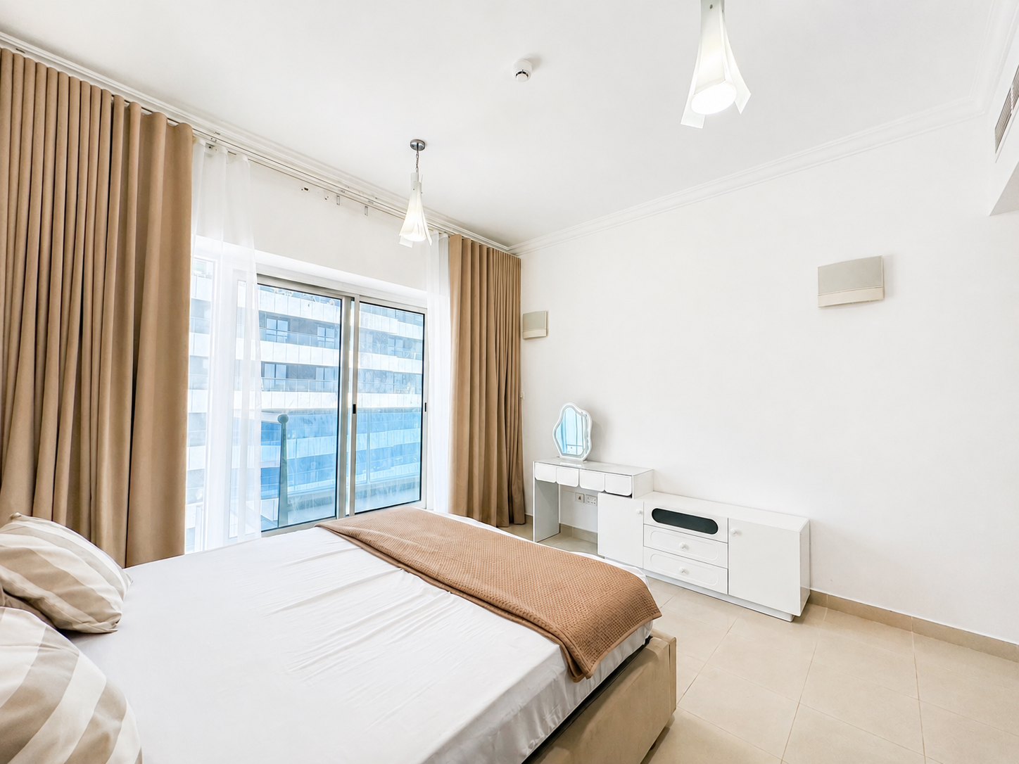 Stylish Marina Residence | Private Balcony | Prime Location