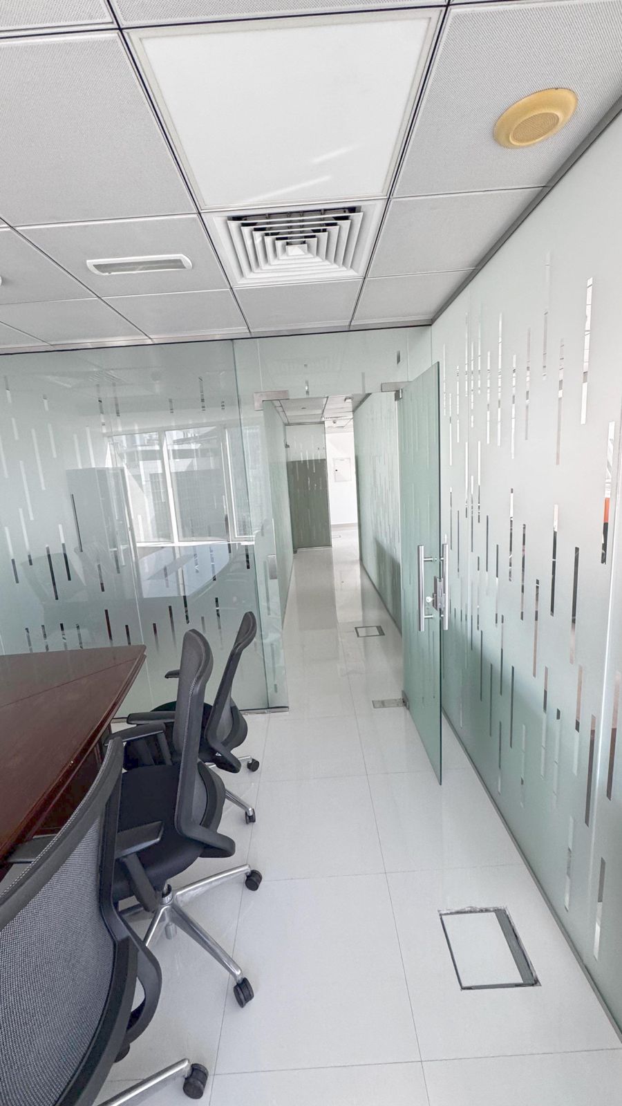 Fitted Office | Canal View | High Floor · image 3