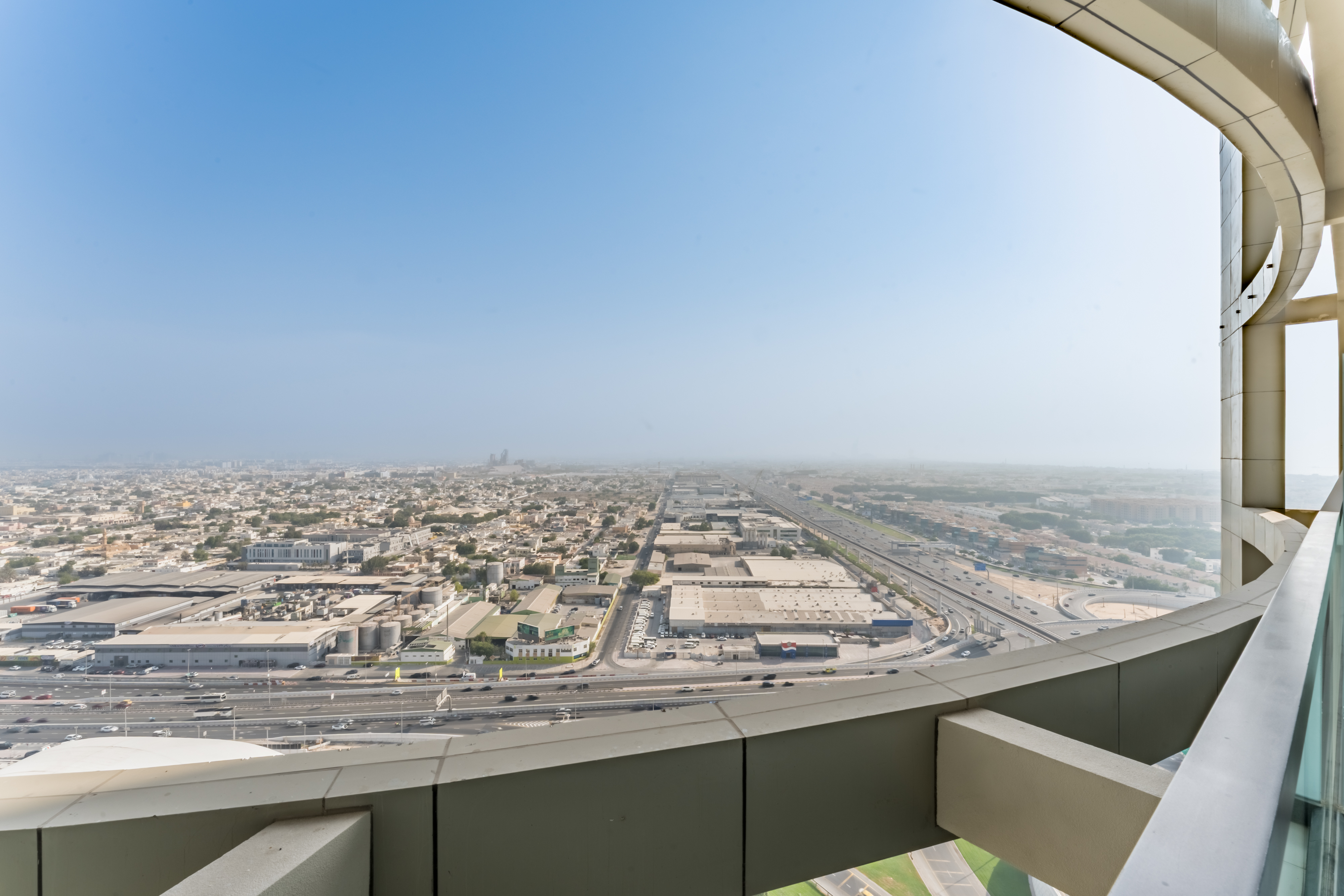 HIGH FLOOR | PRIME LOCATION | FULLY FURNISHED — Photo 10