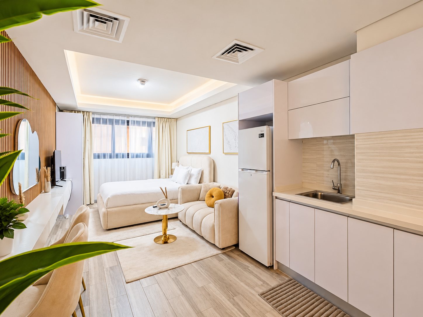 Furnished studio in Laya Mansion