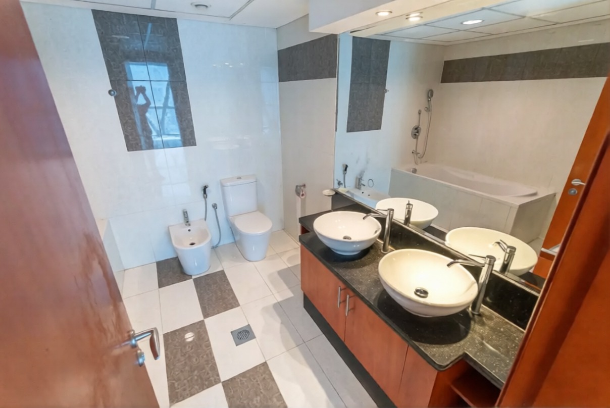 2 BR with Maid's Room | Bright | Dubai Mall and Pool View