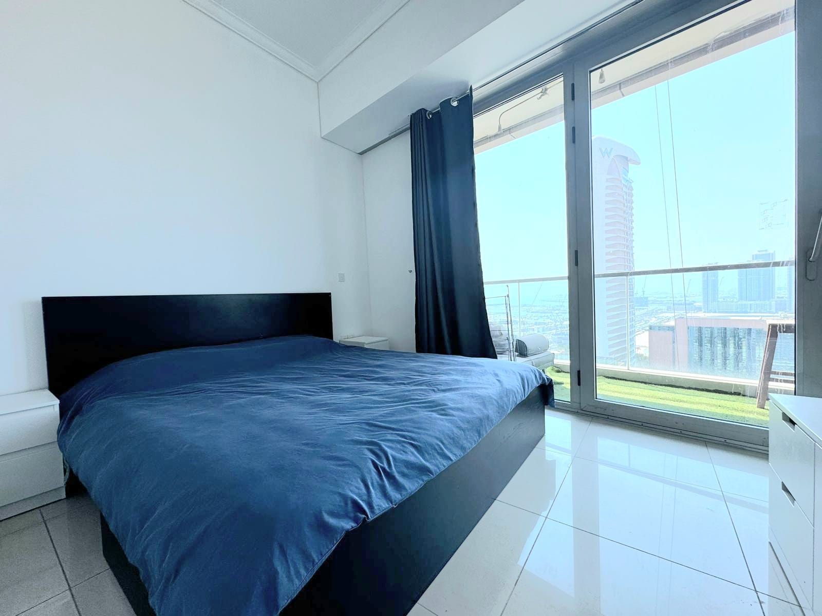 Sea View | Chiller free | Next to tram