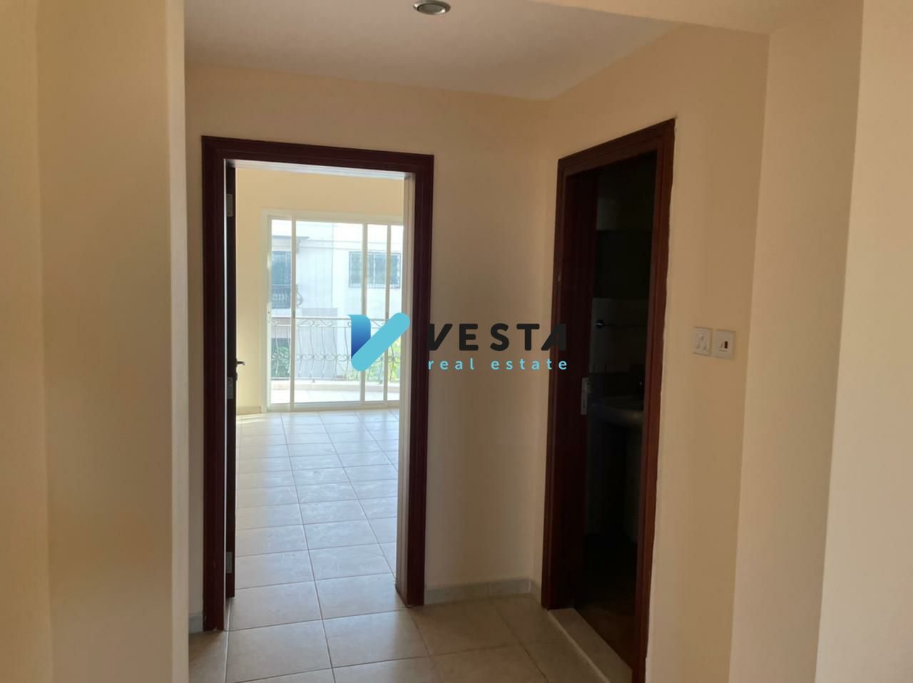 4BR Corner Villa | Close to Amenities | Maid Room | Well Maintained | Vacant