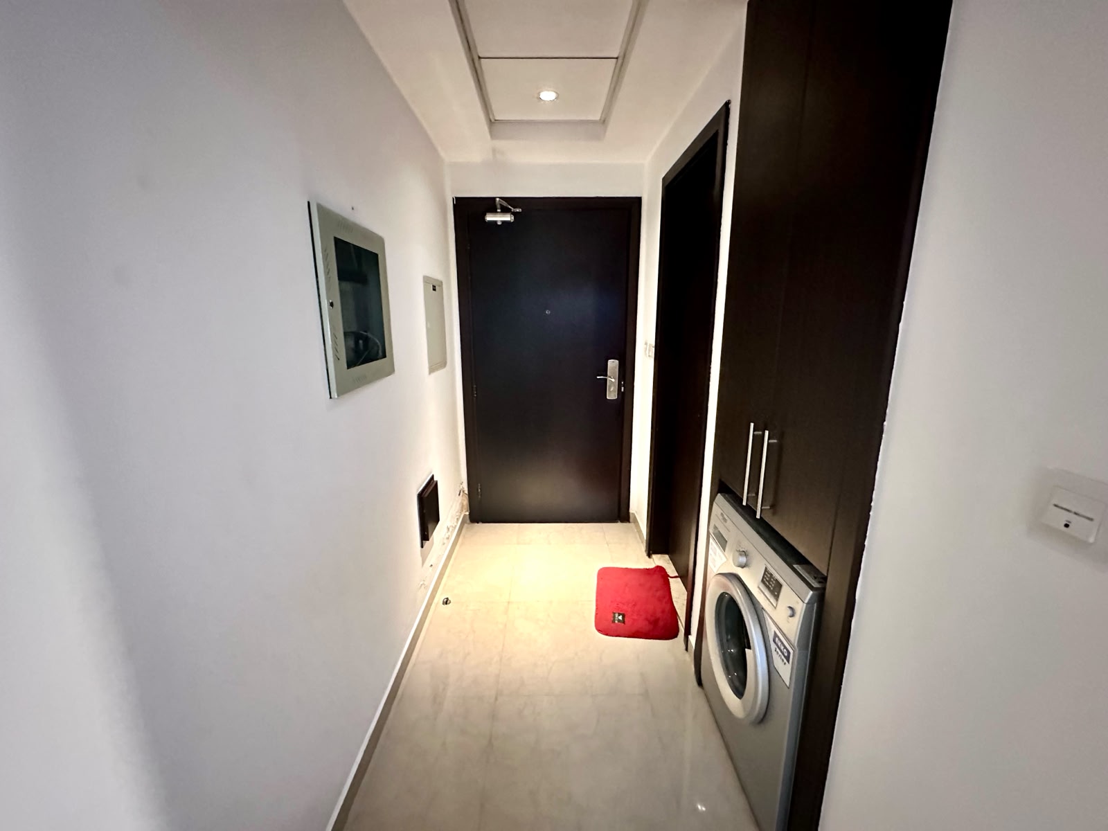 Modern Studio | Comfort Living | Hanover Square