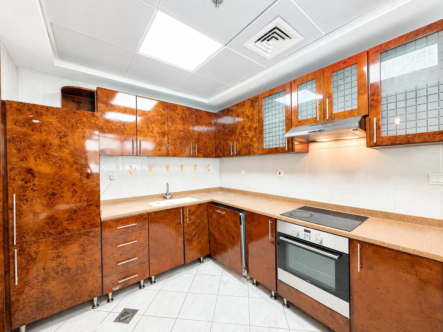 Stylish Marina Residence | Private Balcony | Prime Location