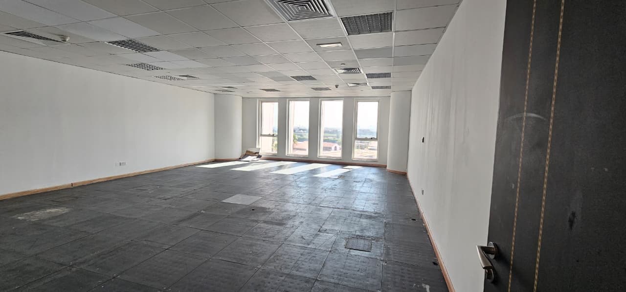 Spacious Office | Ready to Move-in | Churchill Towers