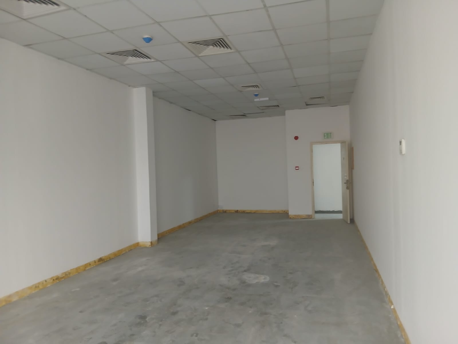 Affordable Premium Offices Available in Al Rashidiya, Umm Ramool