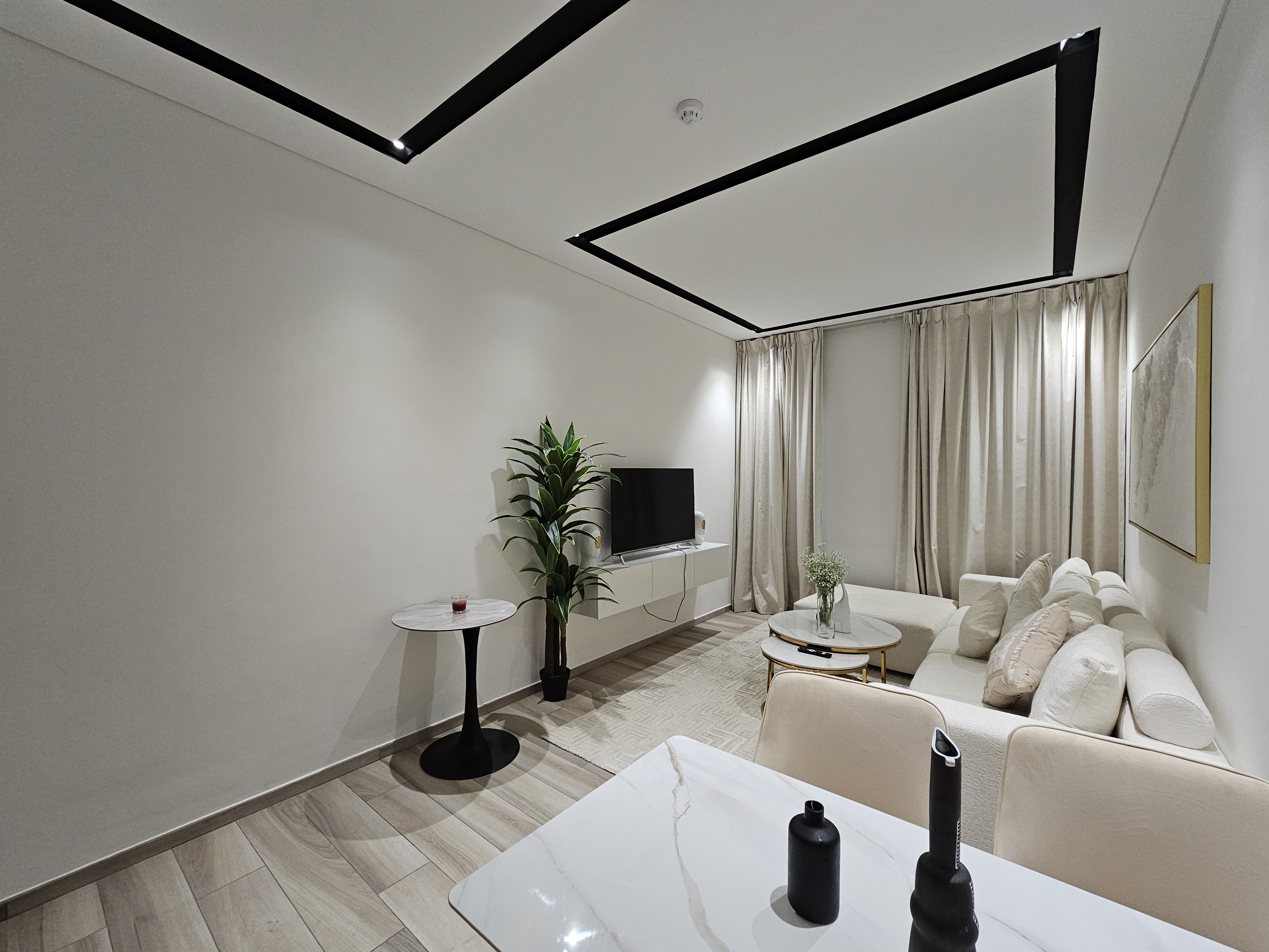 Furnished 1-bed apartment in Nicholas Residence