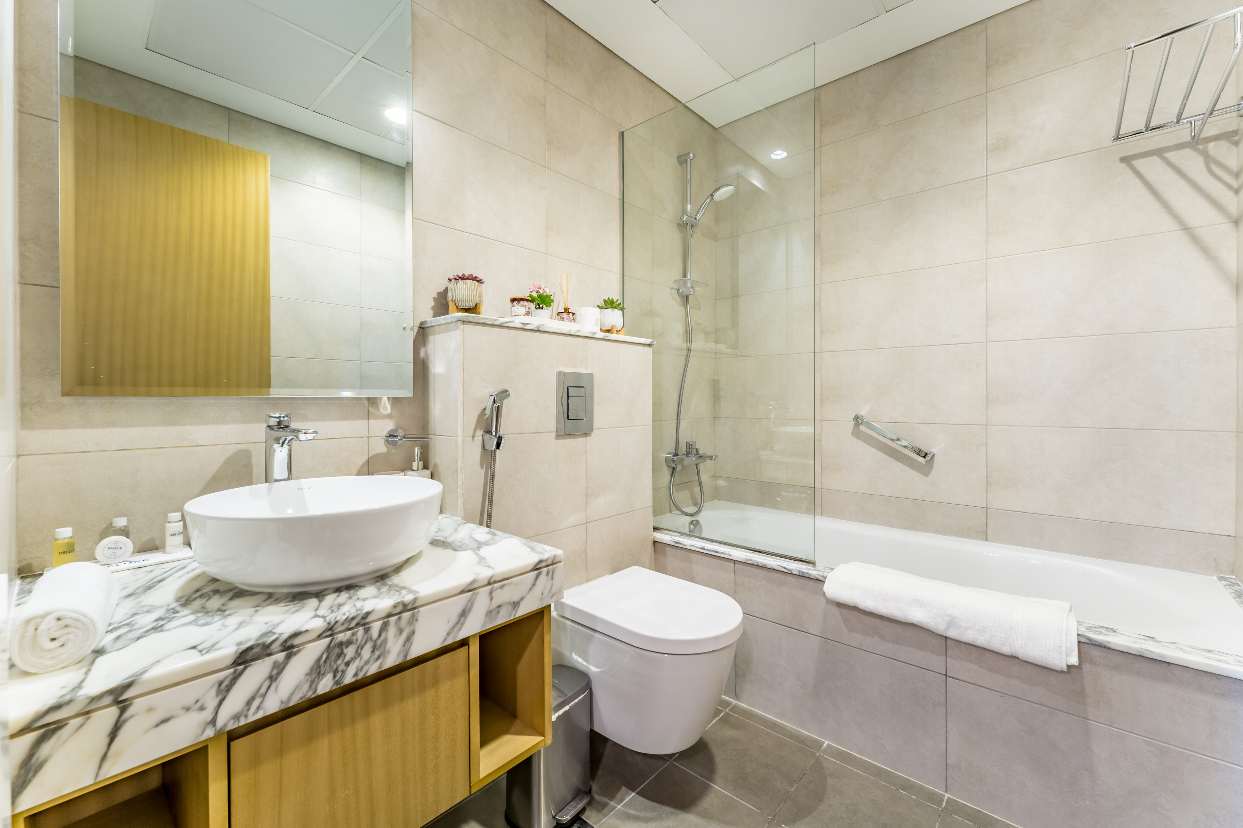 HIGH FLOOR | PRIME LOCATION | FULLY FURNISHED — Photo 14