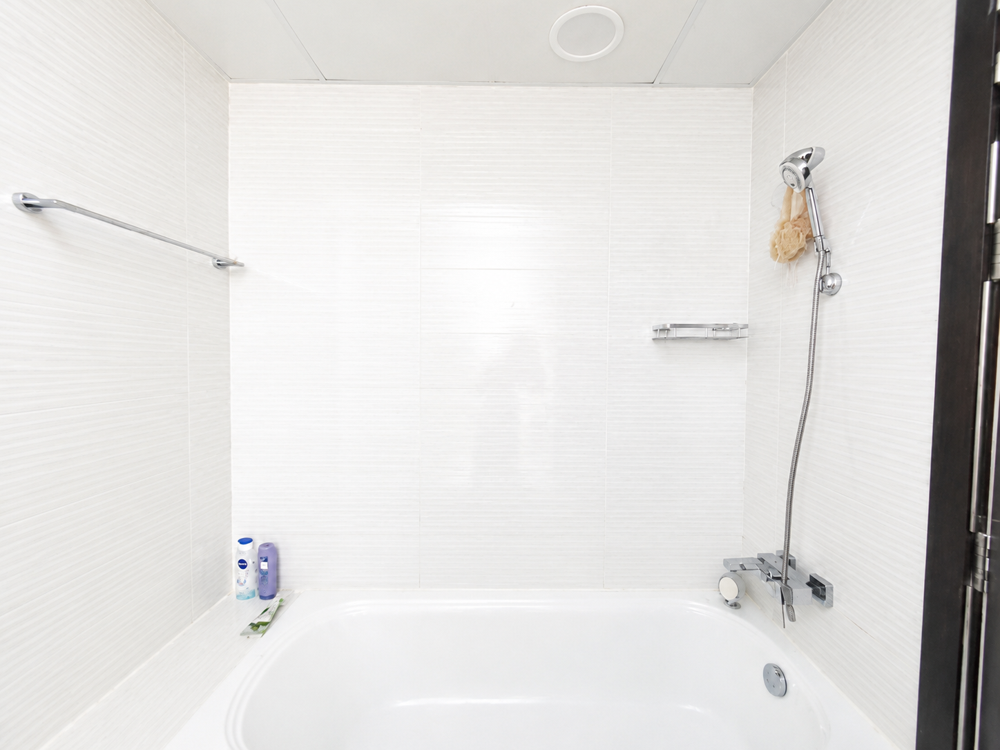 Community View | Spacious Layout | Vacant