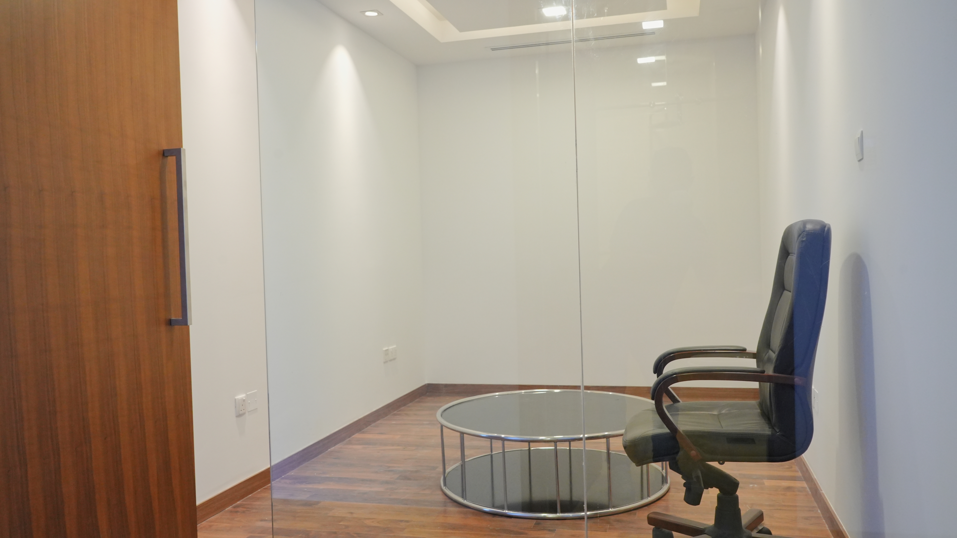 Half-Floor Office | Multiple Chambers | Barnd-New Fit-out & Furniture