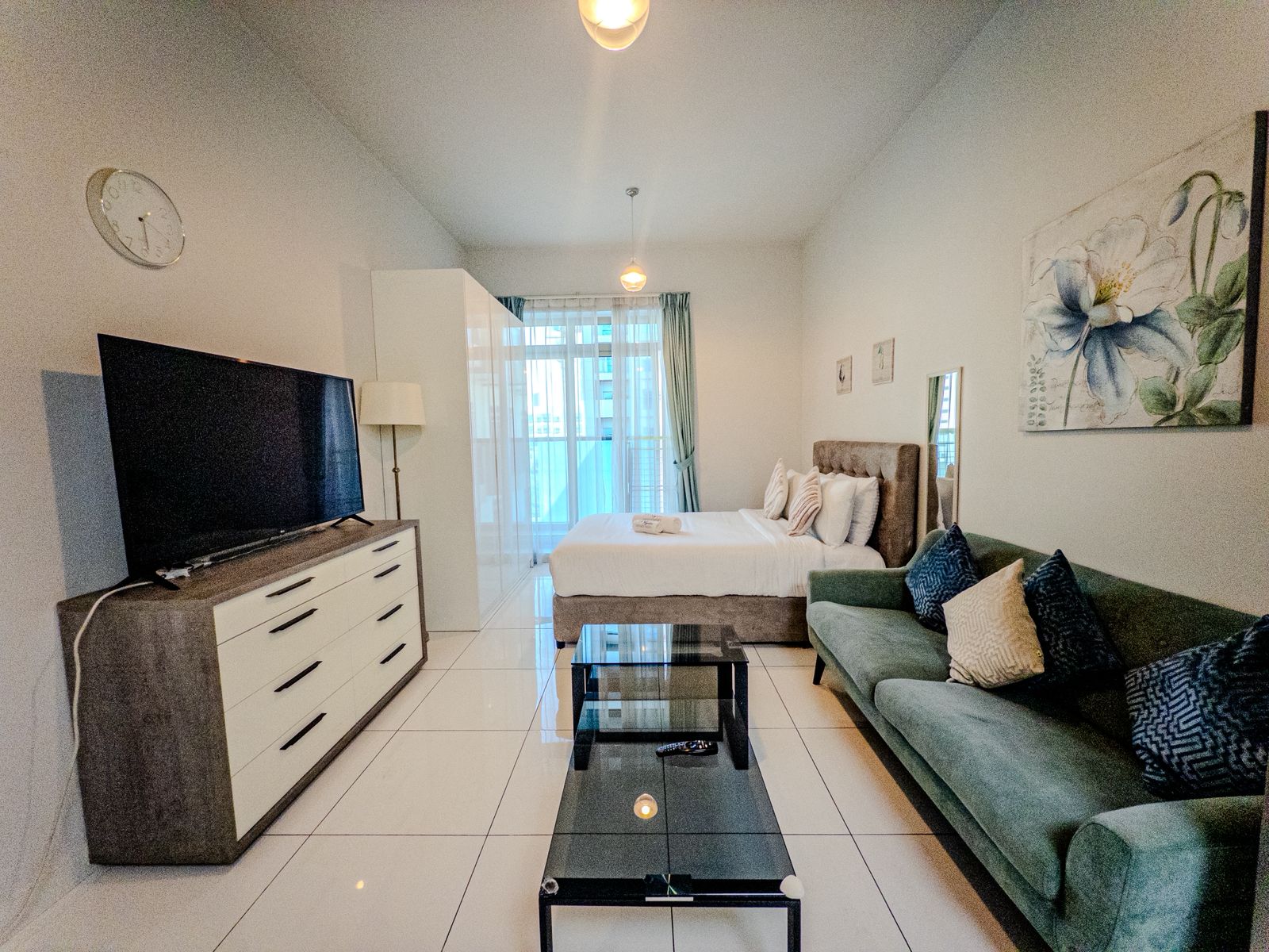 Furnished studio in Plazzo Heights