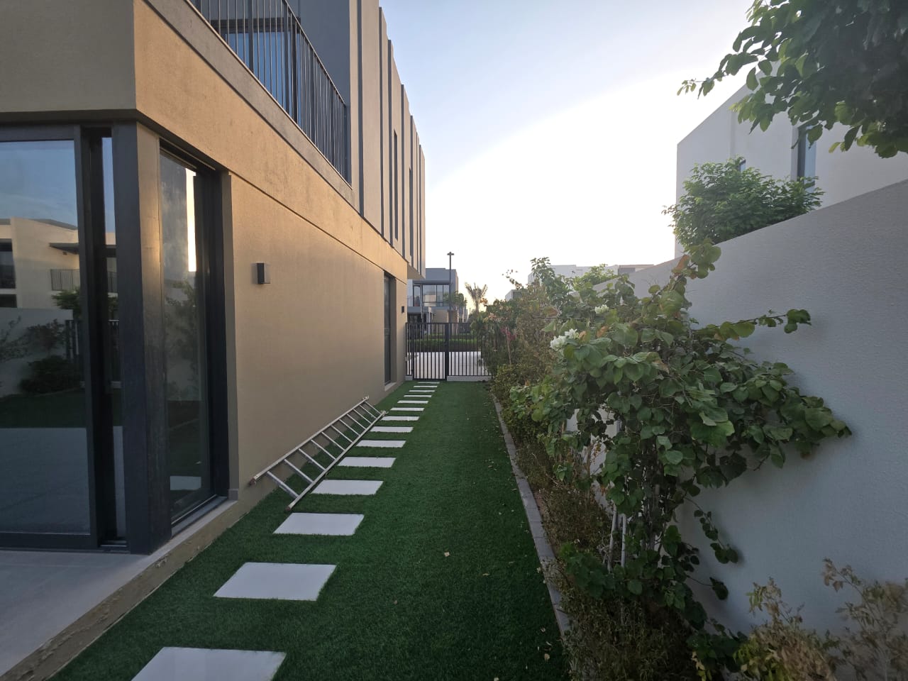 Contemporary Family Villa in Eden | Tranquil Living at The Valley