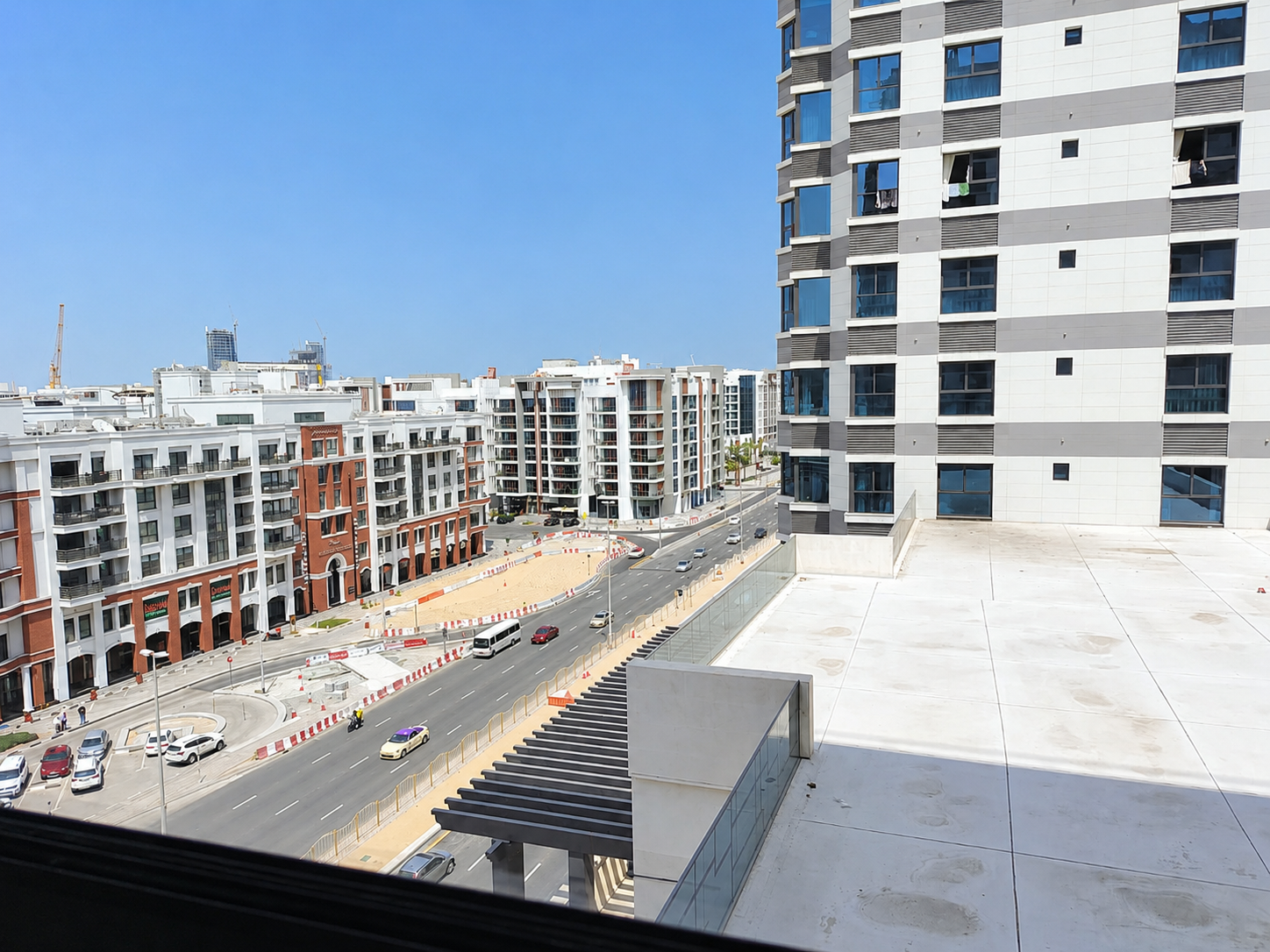 Spacious Layout | Open View | Ready to Move