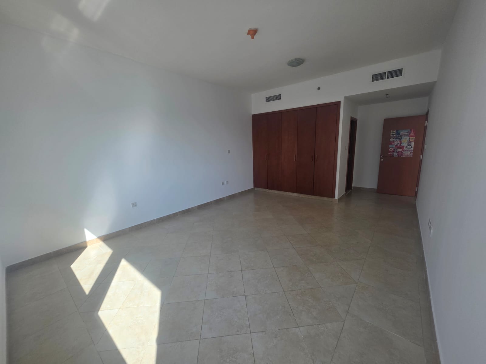 Marina View | High Floor | Chiller Free