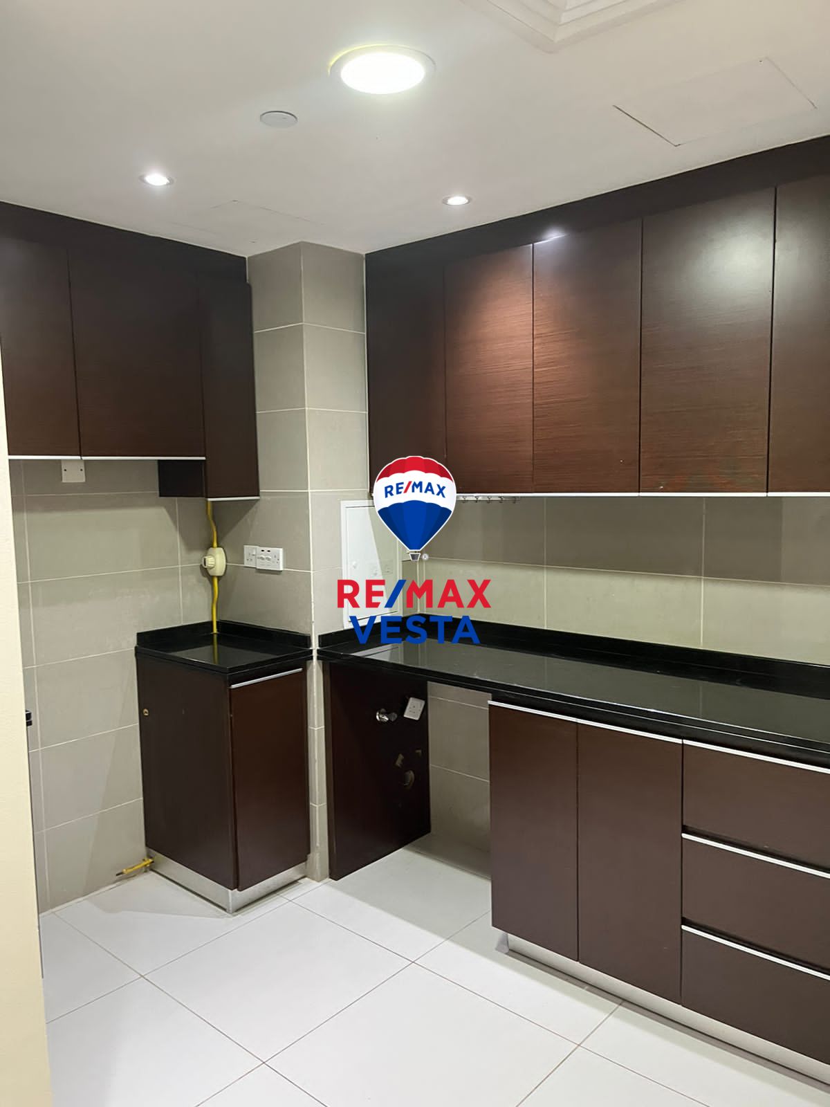 Spacious Layout | Balcony with Stunning Sea View | Mid Floor | Rented Unit