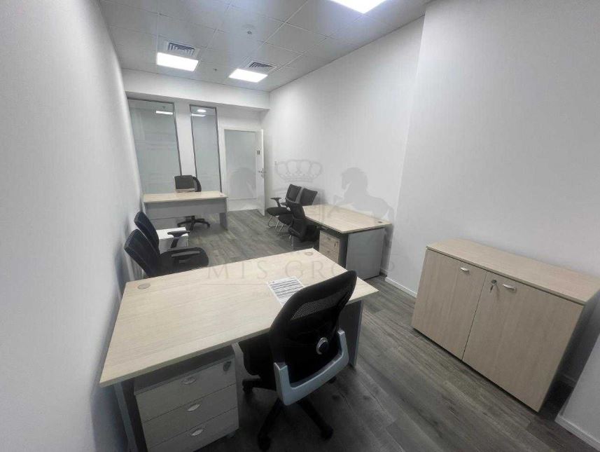 Spacious Office | Ready to Move-in