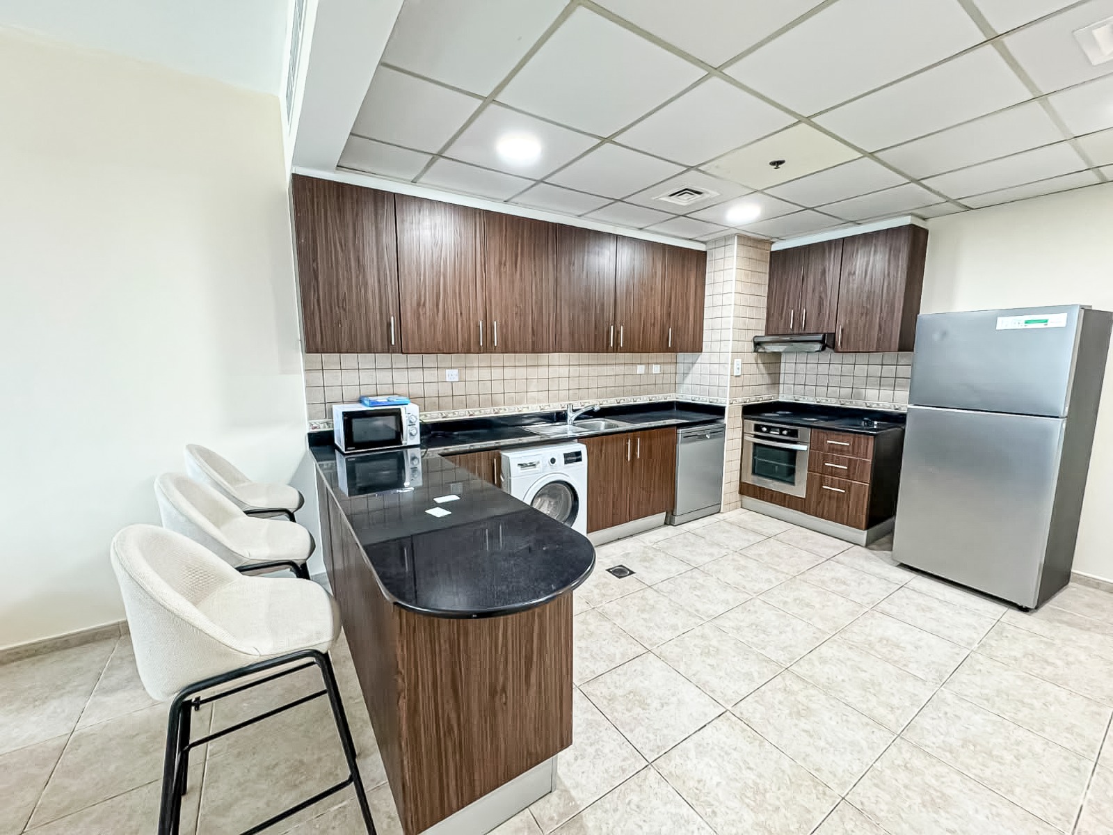 Elegant Marina Living | Spacious Layout | Prime Location