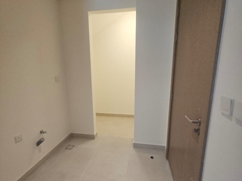 Semi Detached Villa | 4BR + Maid | Prime Location