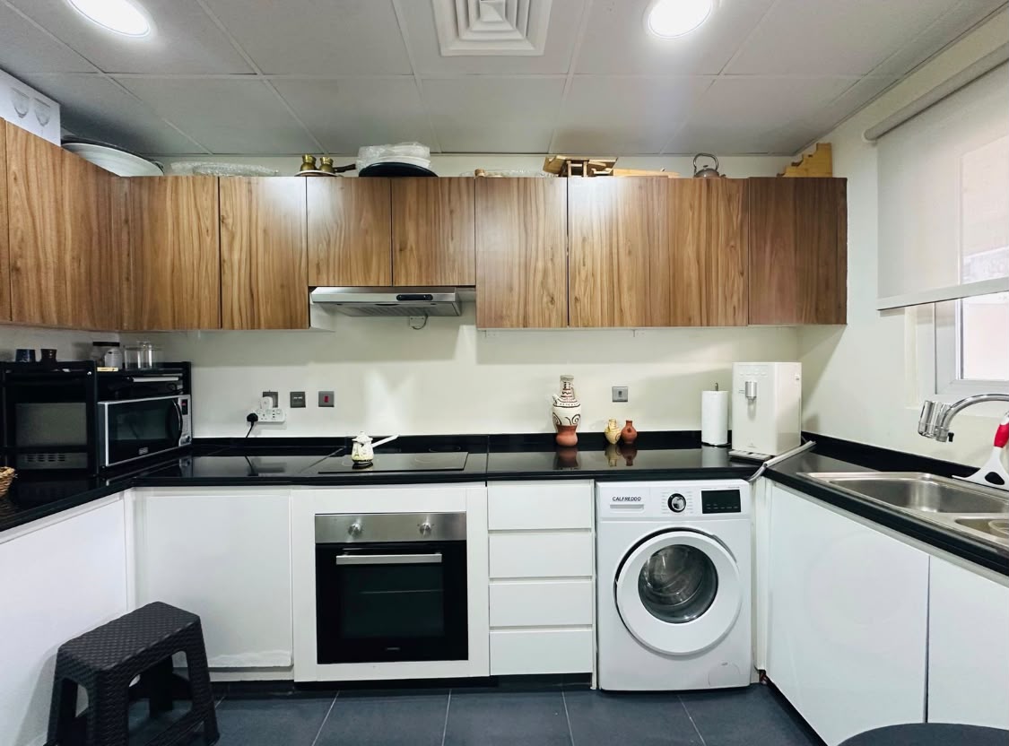 Spacious 2-Bedroom | Semi-Furnished | Balcony · image 2