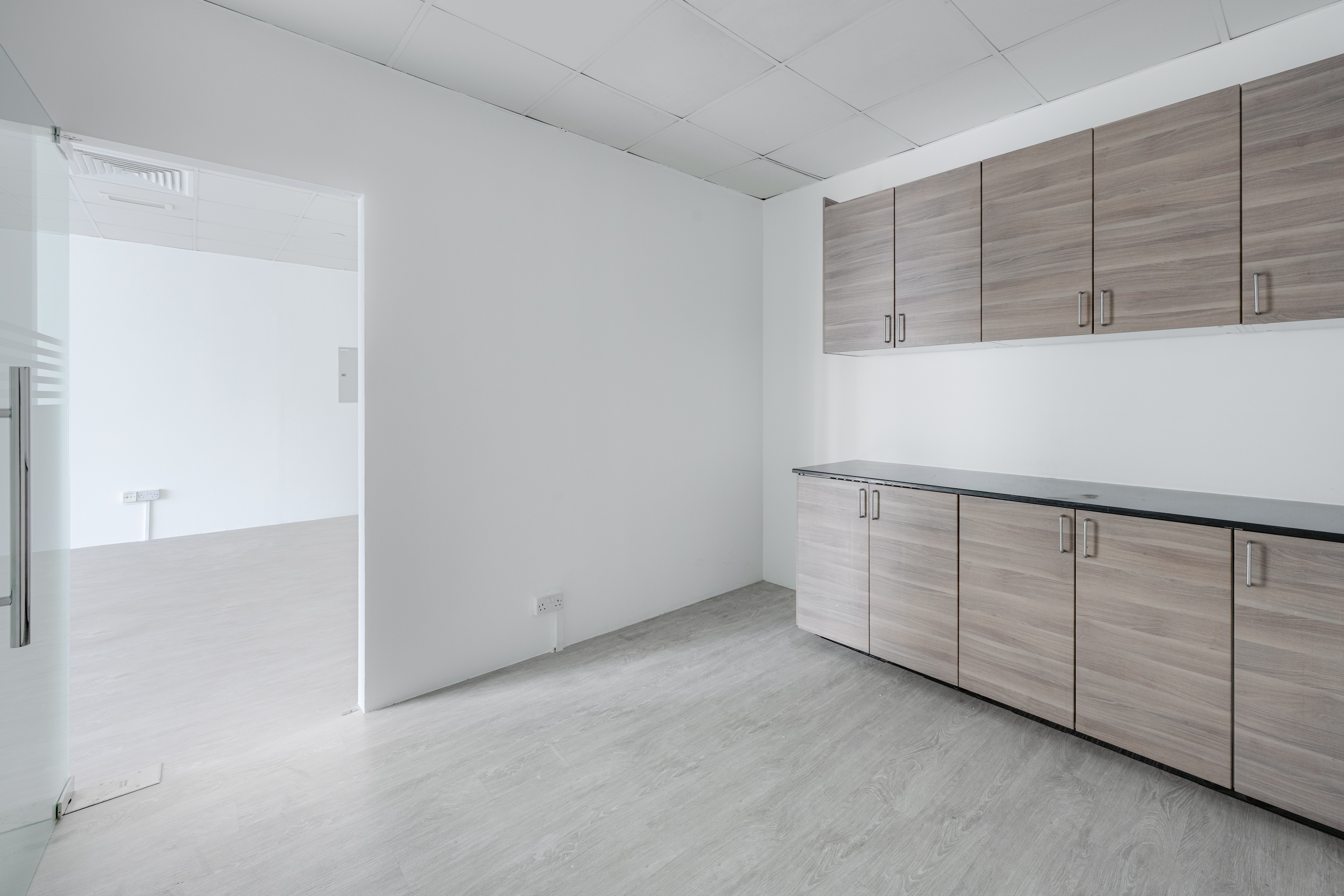 Bright Office Space | City Views | Ready to Move