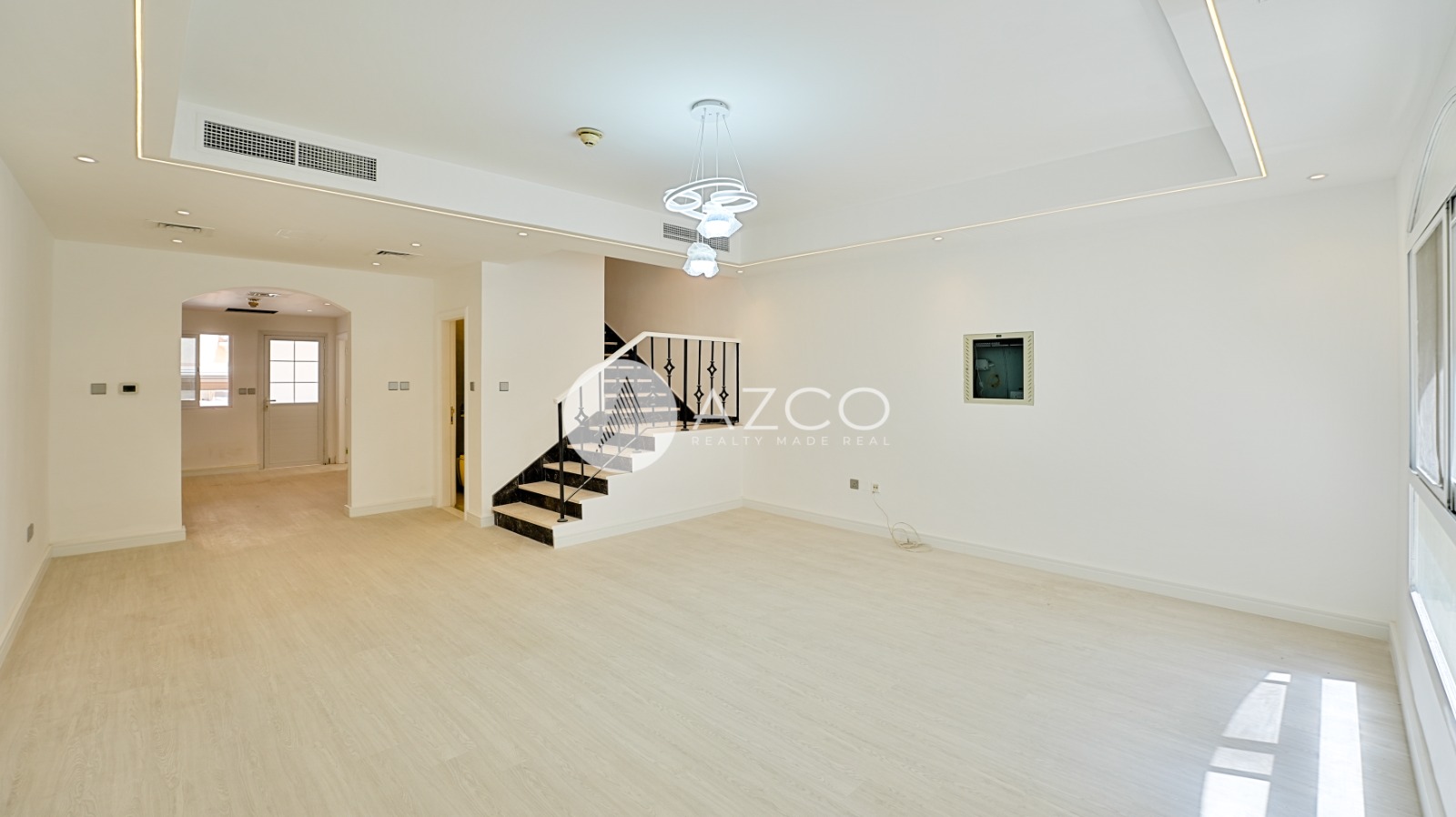 Spacious and Bright Villa| Near to Circle Mall