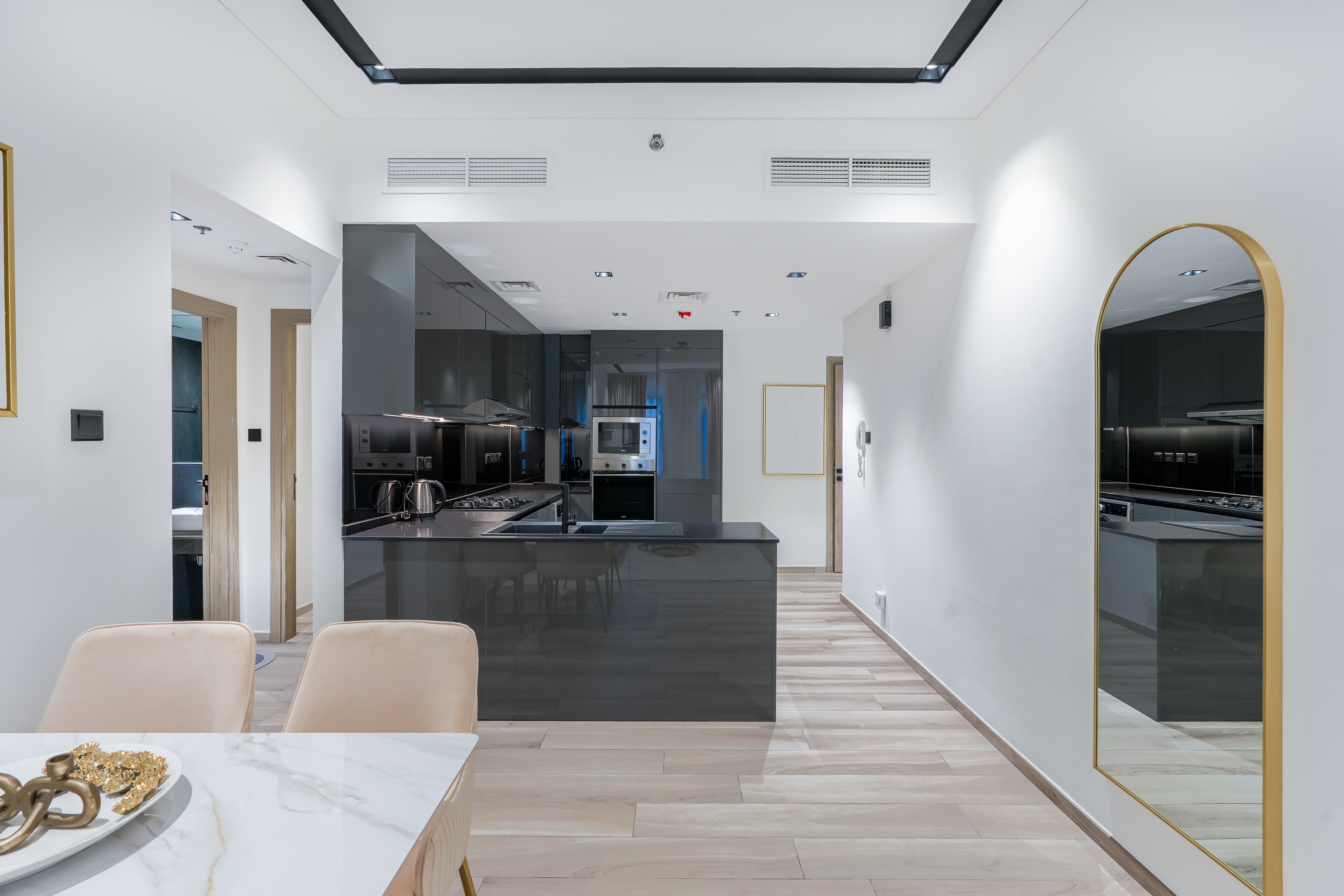 Furnished 1-bed apartment in Nicholas Residence
