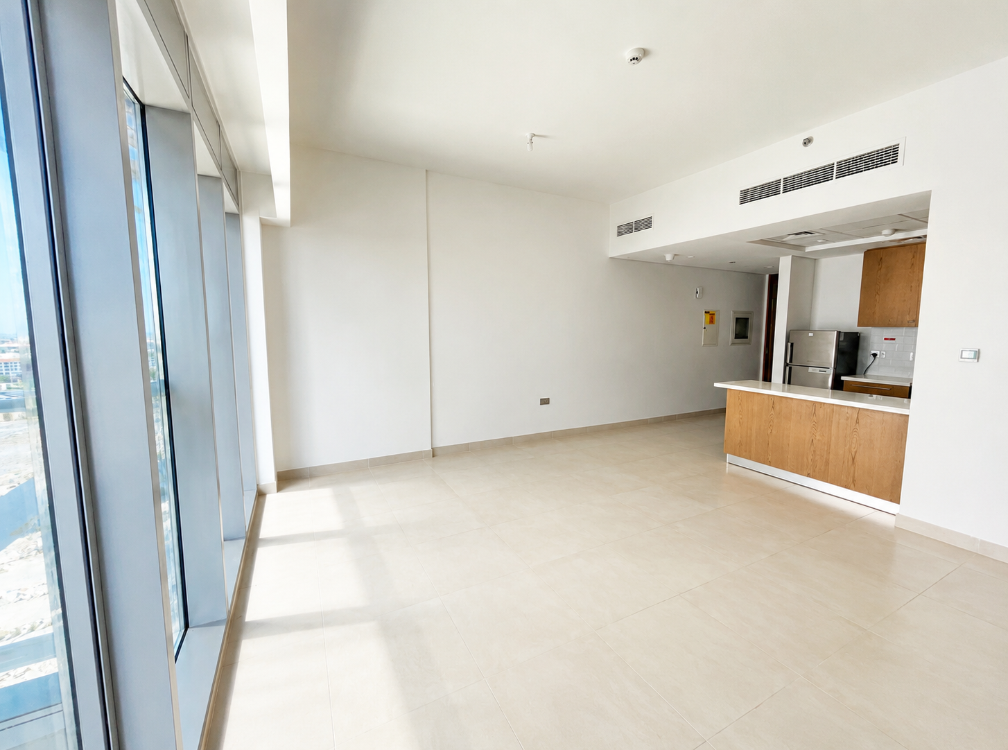 Elegant Residence | Bright Interiors | Best Value