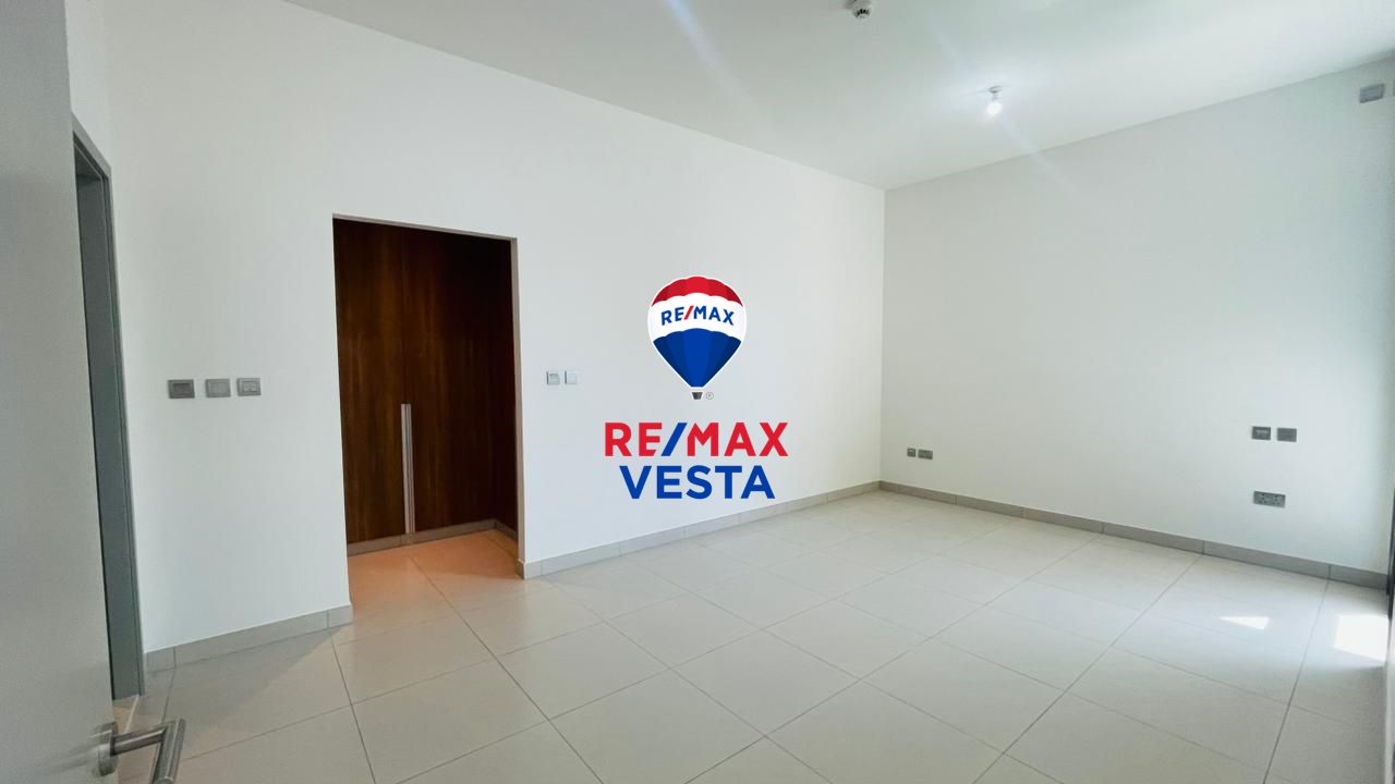 Mid Floor | Canal View | Balcony | Ample Layout | Amenities