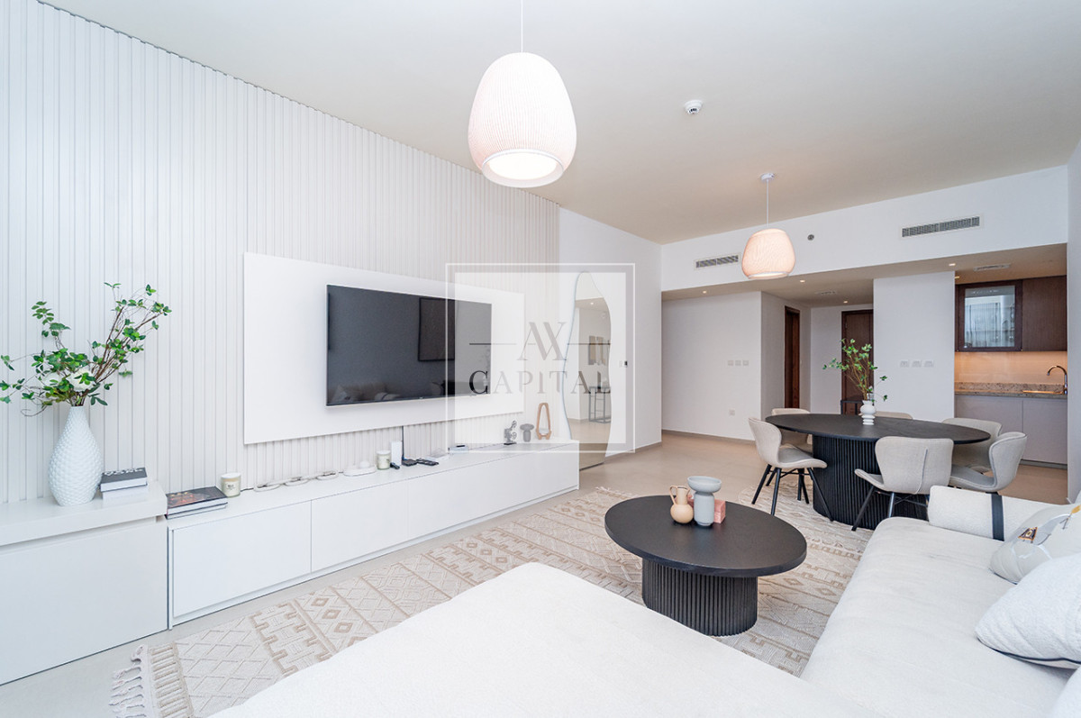 Large 2BR | Furnished | Corner Layout