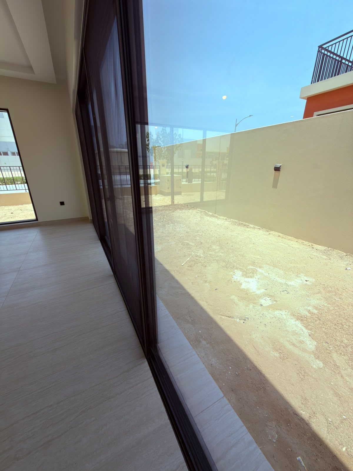 End Corner | Spacious Layout | Vacant · صورة 3