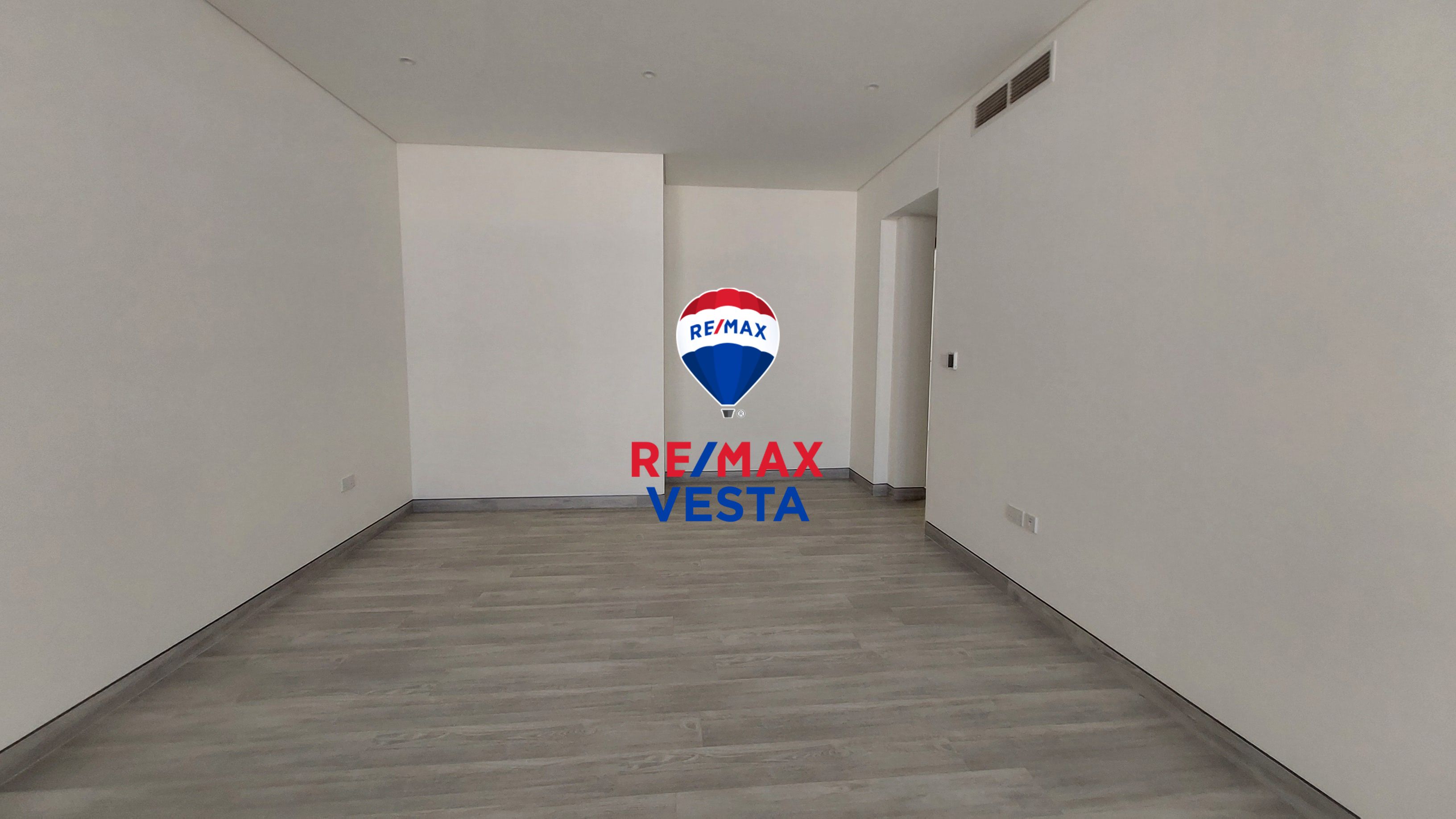 Single Row Corner | V4 Executive Type | Fully Upgraded Interiors | Ample Layout