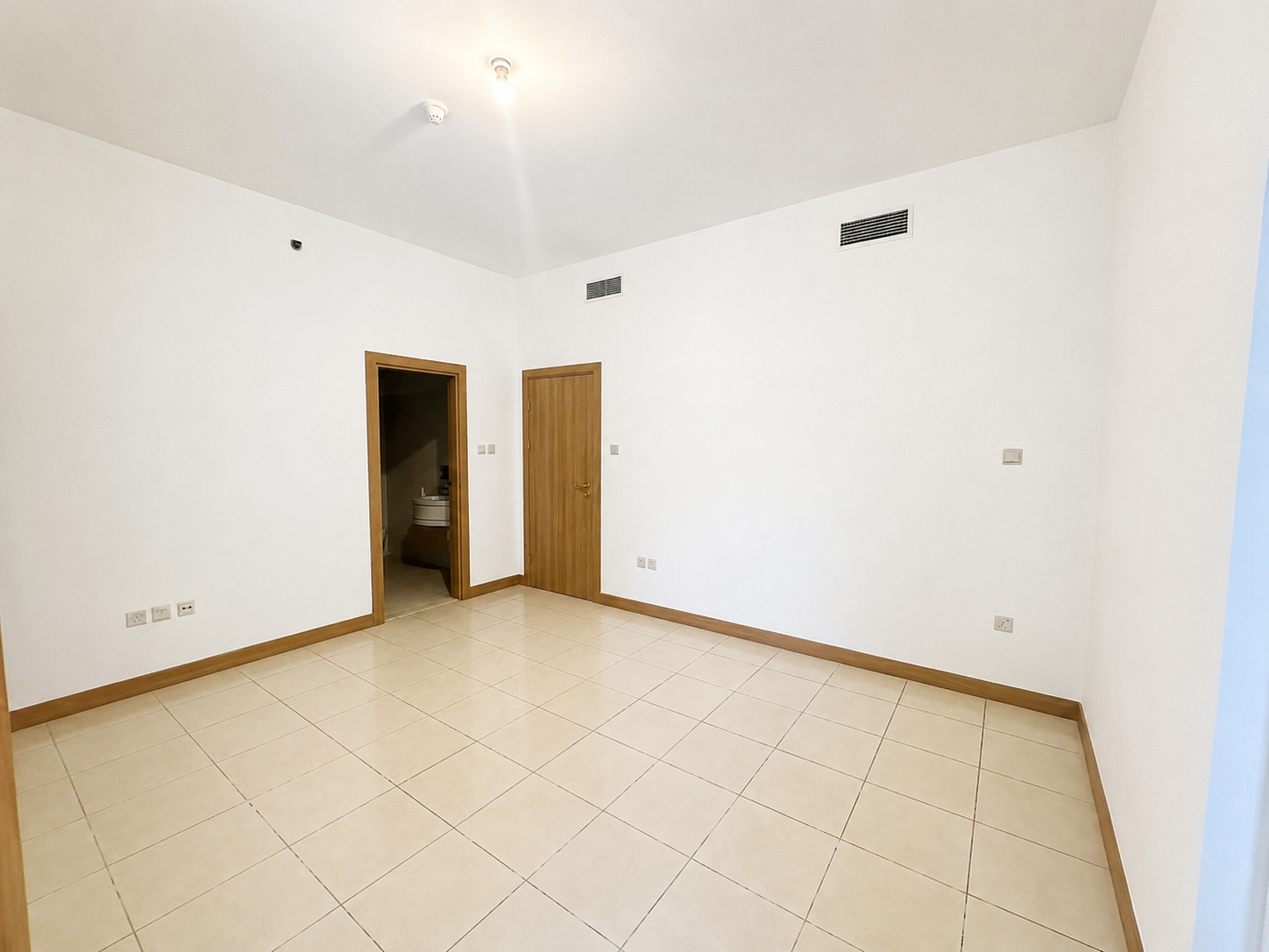 Next to Tram | Huge Layout | Ready To Move