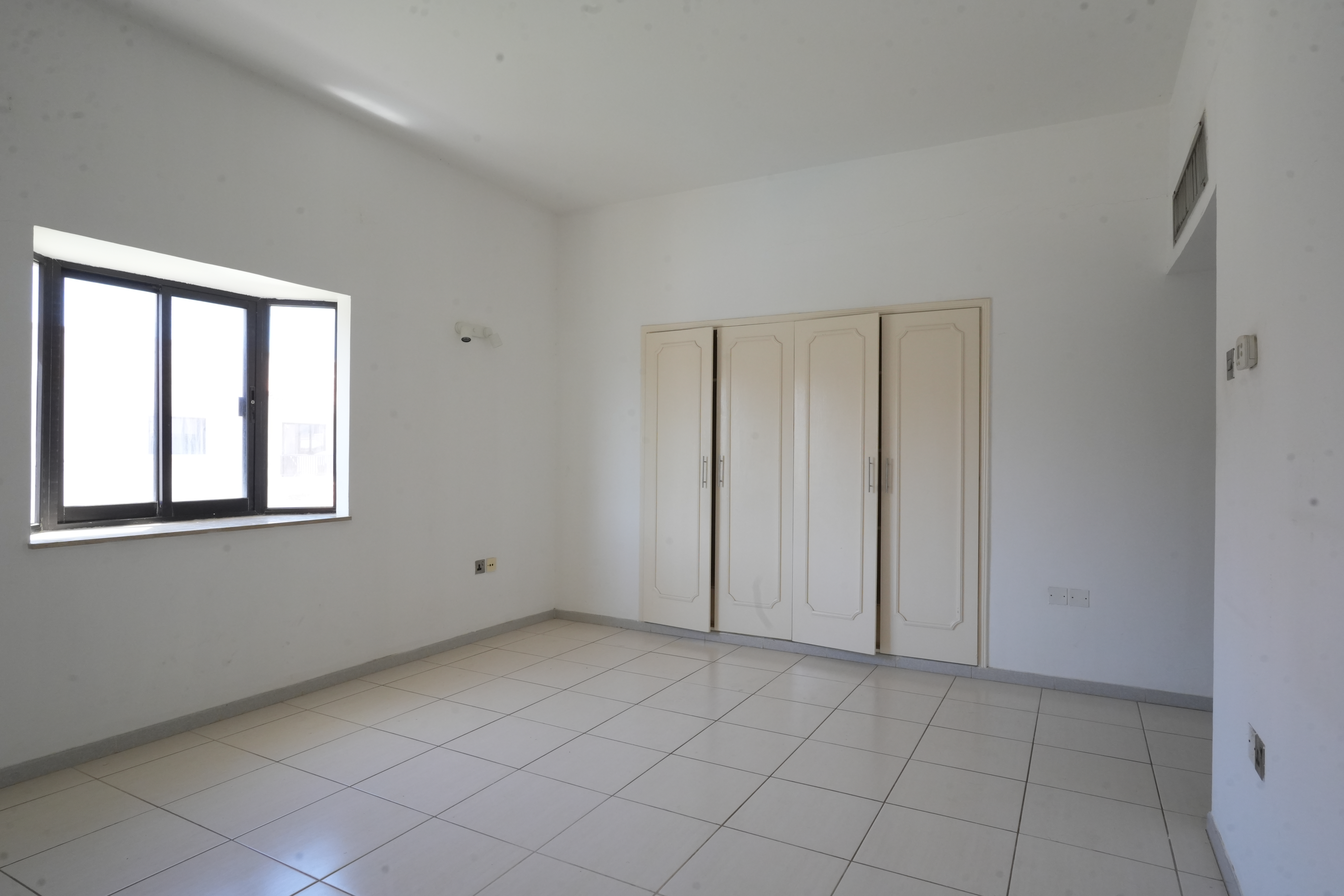 Spacious 4BR + Maid Villa | Gym | Pool | Ready to move | Jumeirah 3
