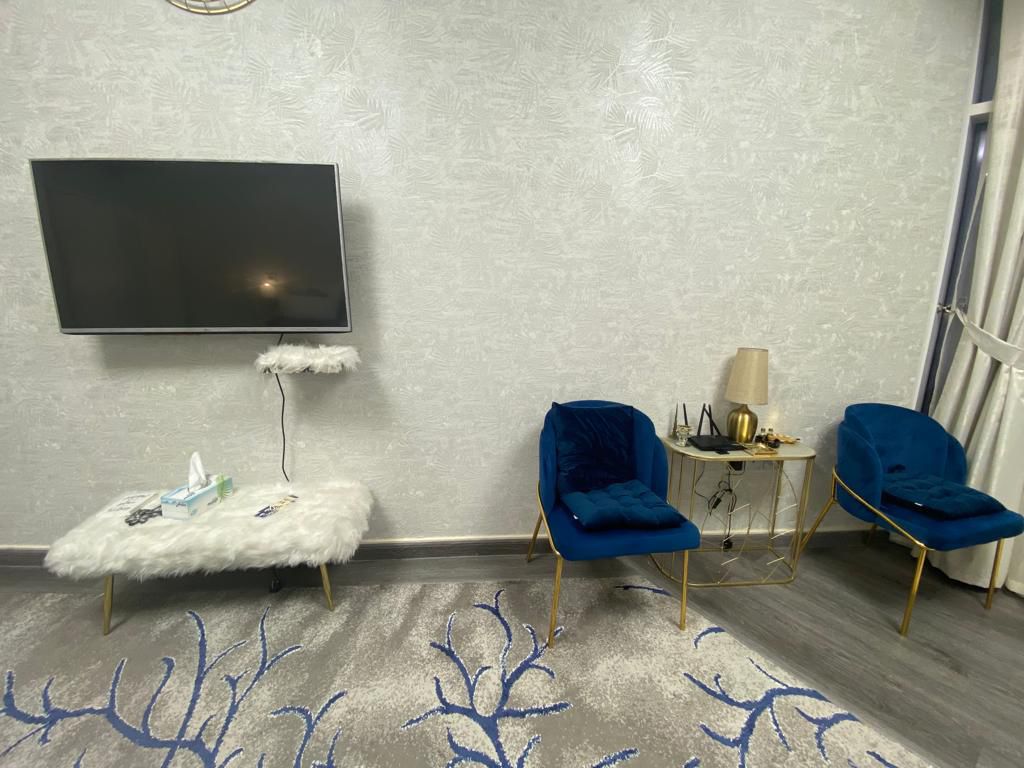 High Floor | Burj khalifa & Canal View | Furnished · image 4