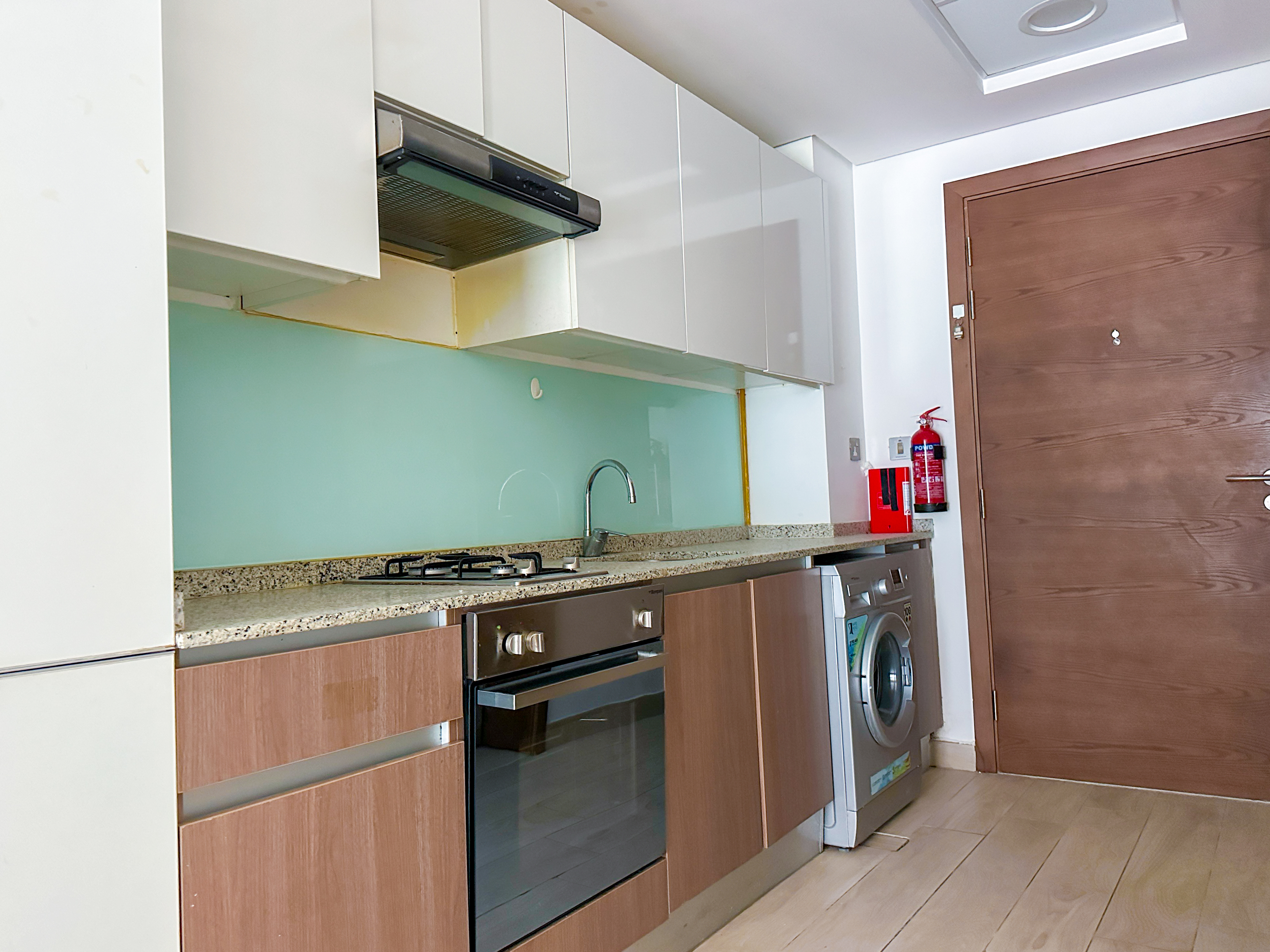 Studio with balcony Al Jaddaf | Near Metro | canal view | Ideal for Airport & Business Bay Staff