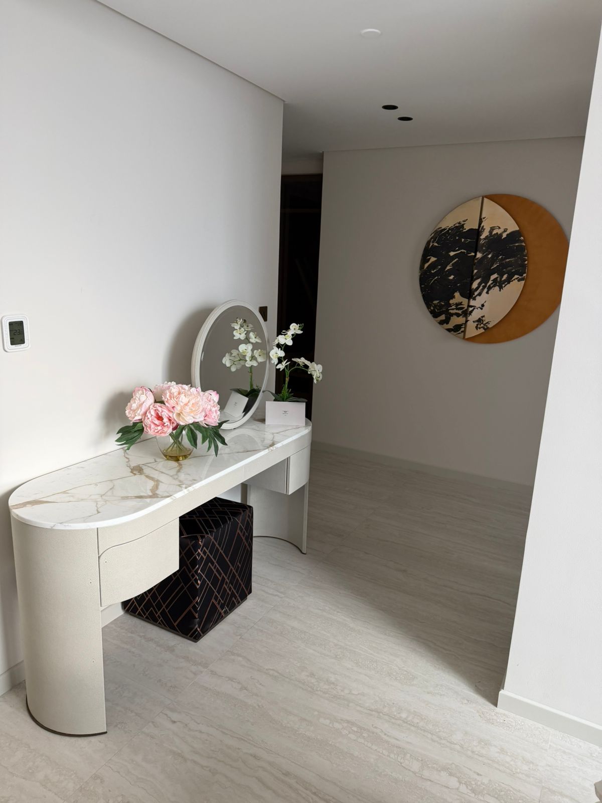 Bentley Home Interior | Fully Furnished | Bills Included