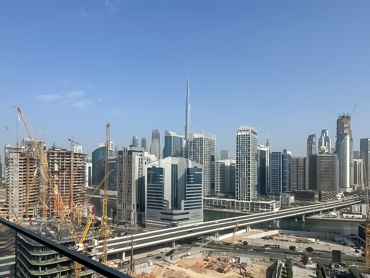 Elegant 1BR Apartment | Full Burj Khalifa View | 2 Bathrooms