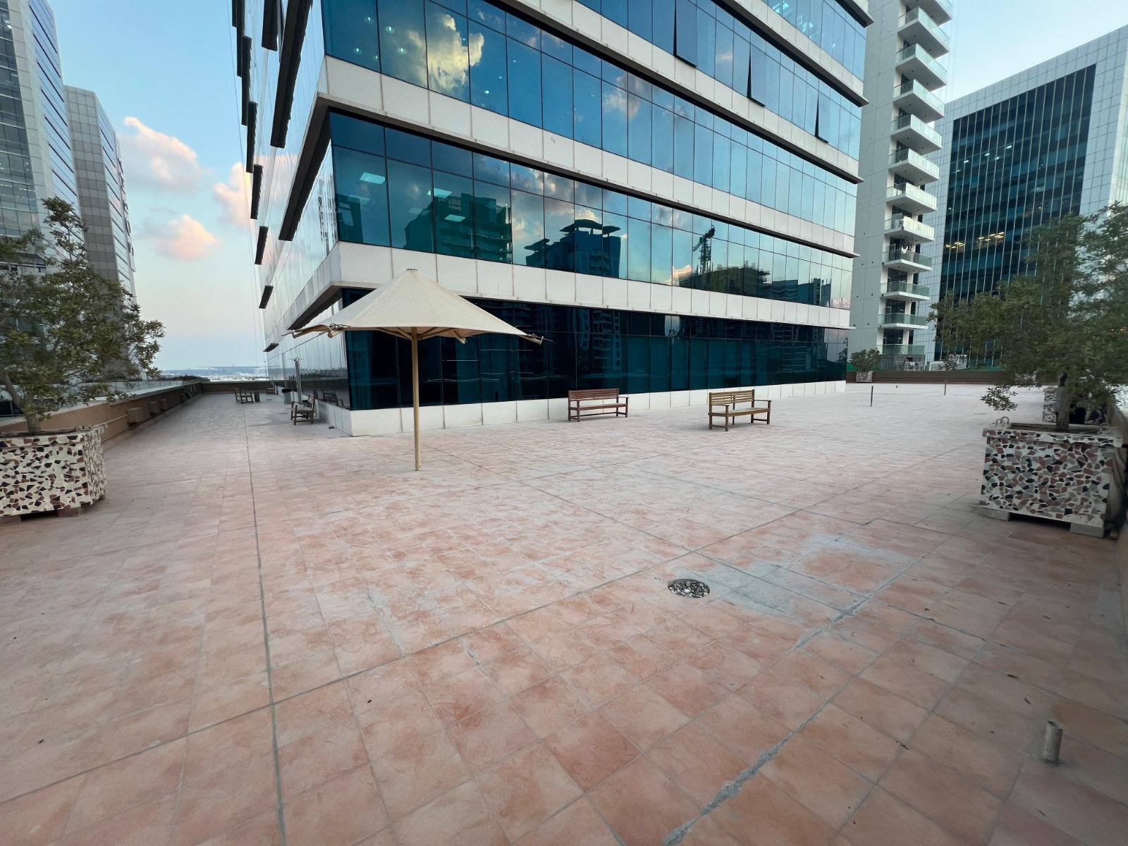 Spacious Office | Ready to Move-in | Canal View