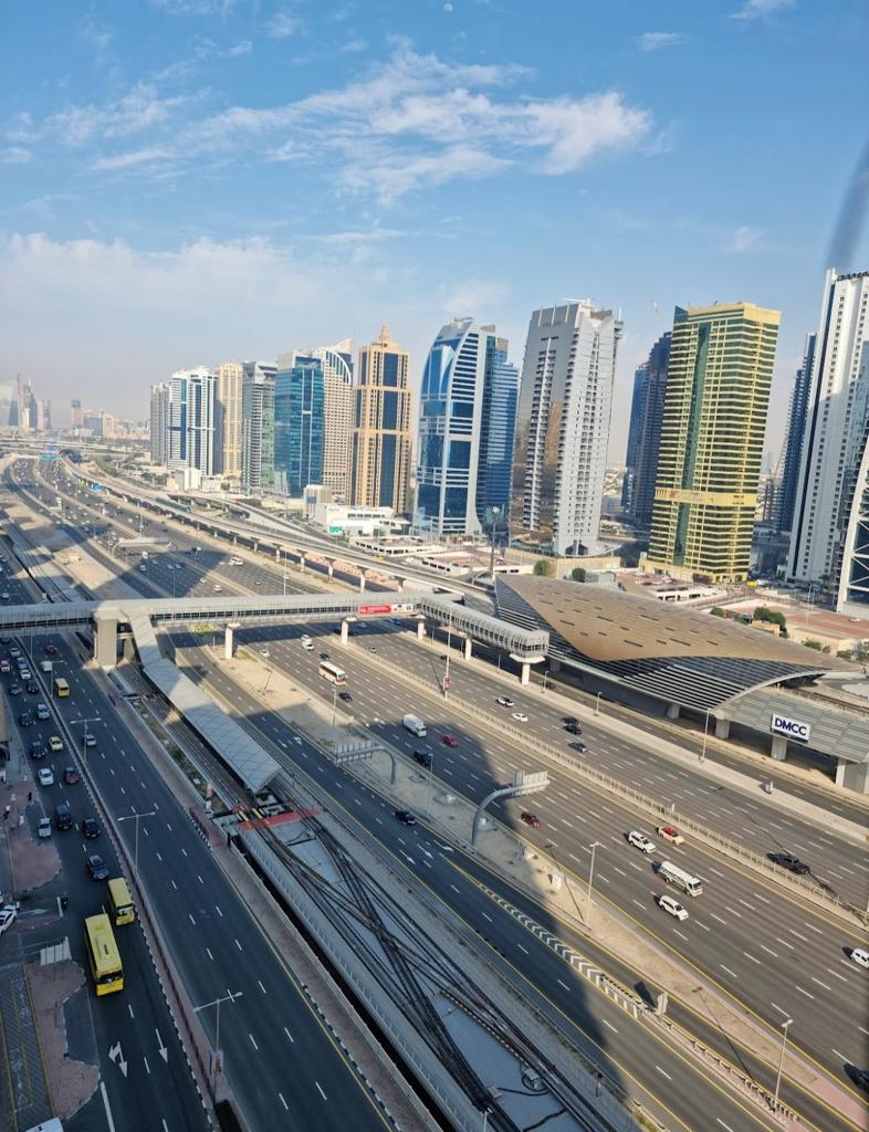 PRIME LOCATION | FLEXIBLE | BREATHTAKING VIEWS