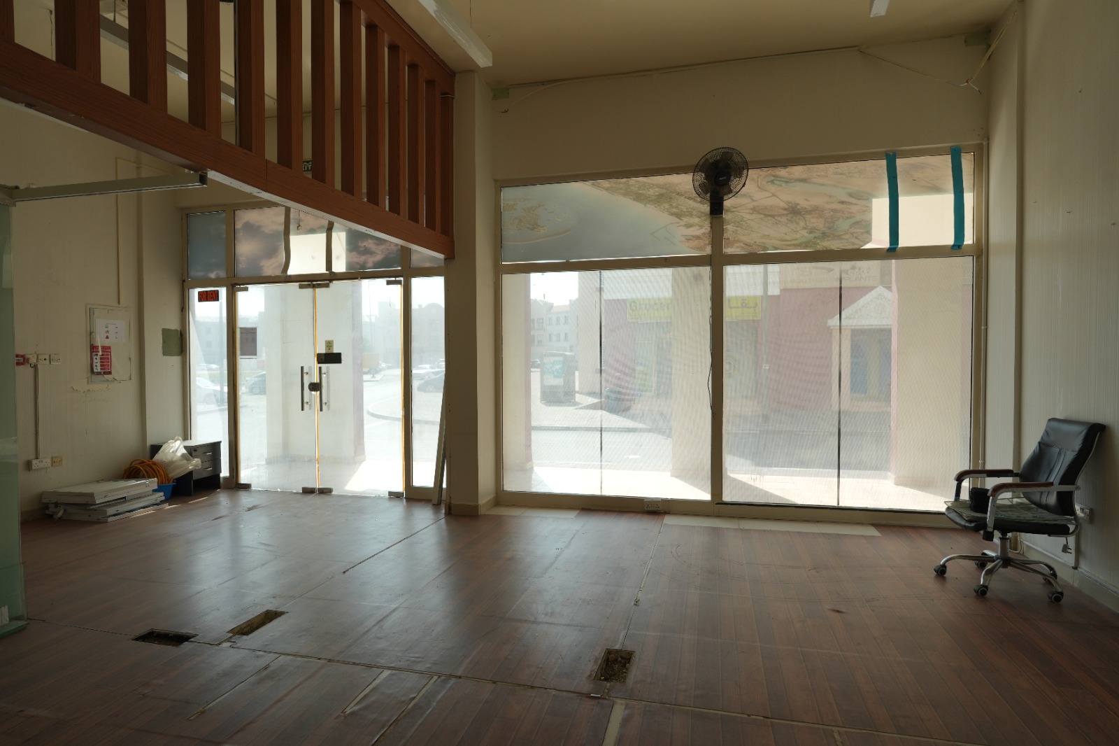 Corner Shop | Prime Location | Spacious Layout