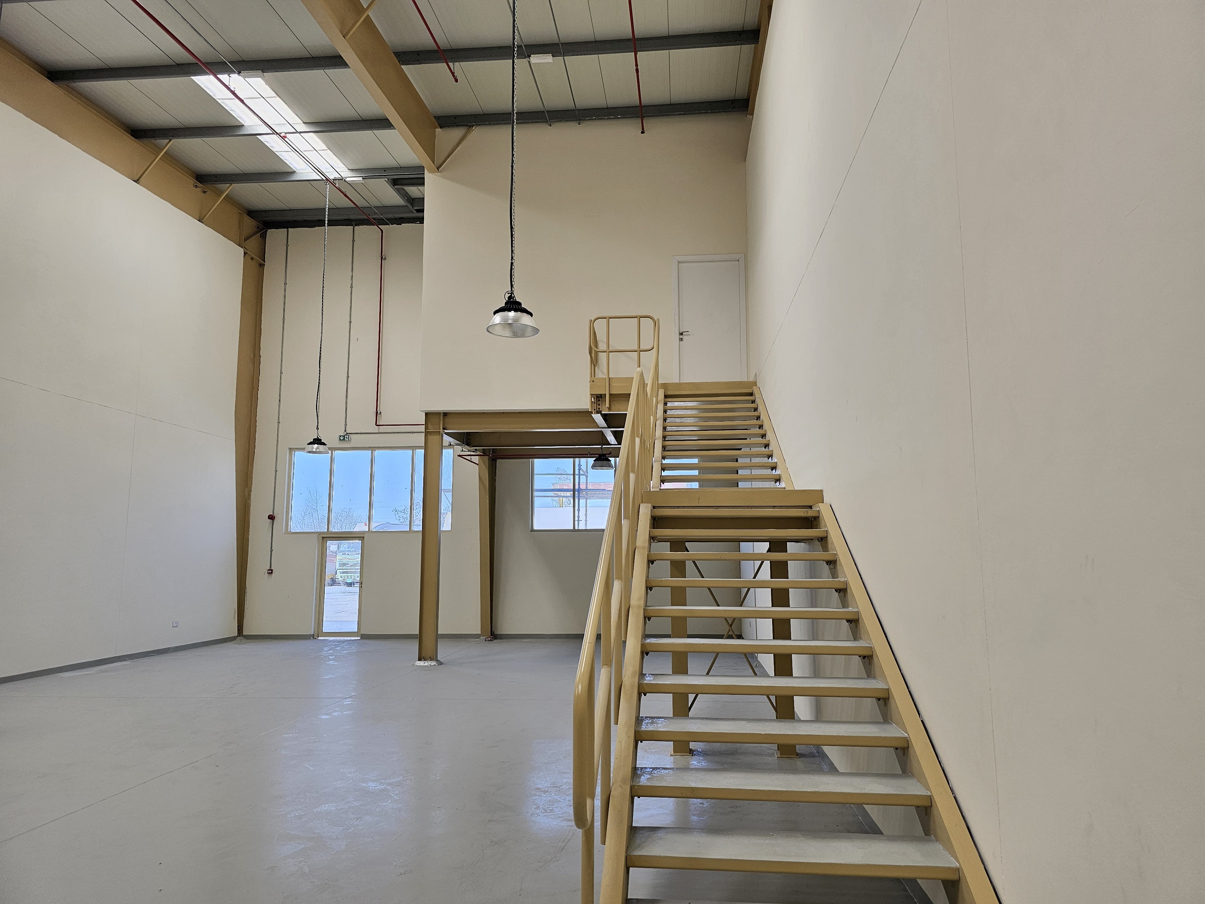 SPACIOUS WAREHOUSE | JABAL ALI | PRIME LOCATION