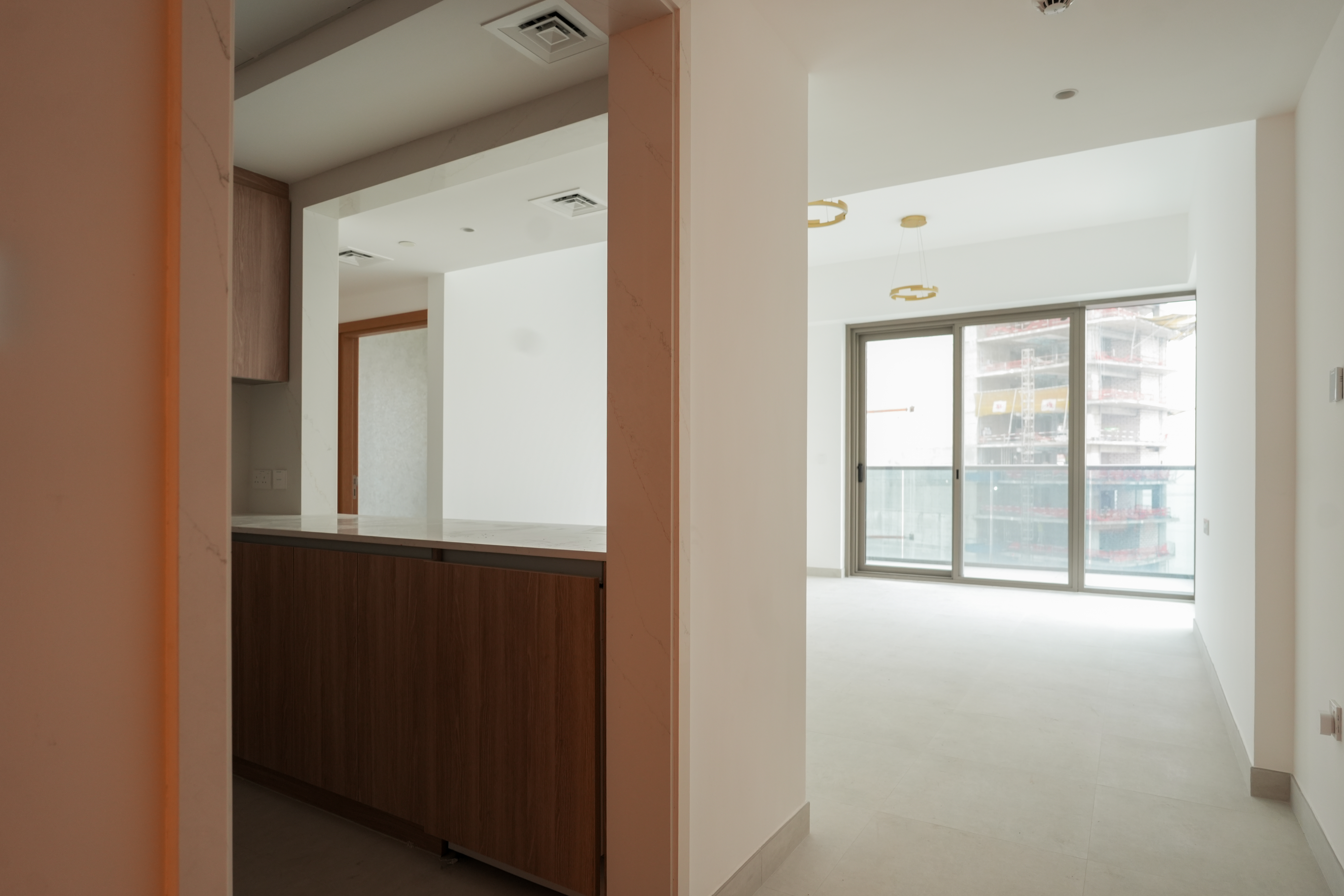 Brand New Unit | Spacious Layout | Unfurnished | 902 sqft
