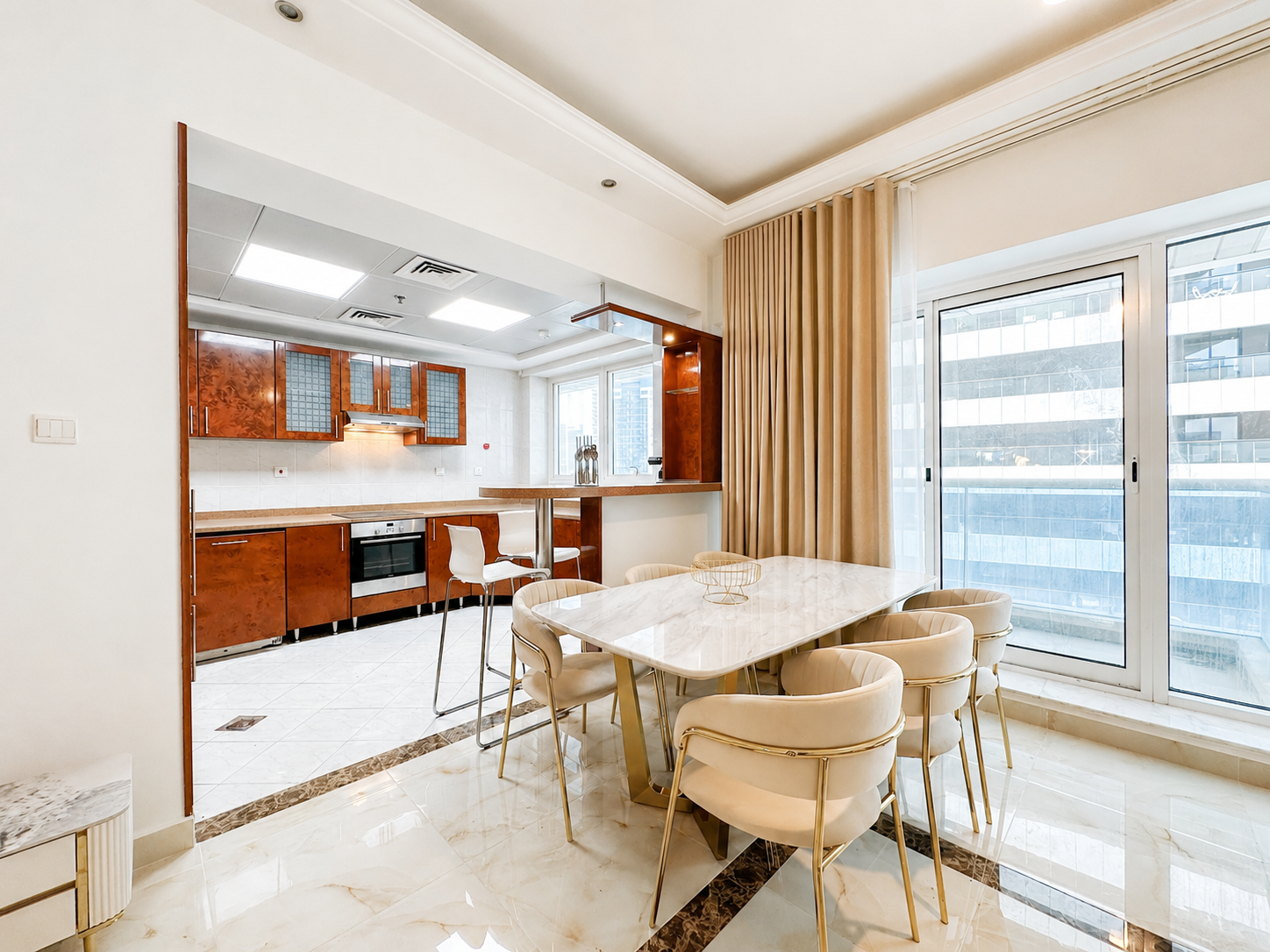 Stylish Marina Residence | Private Balcony | Prime Location