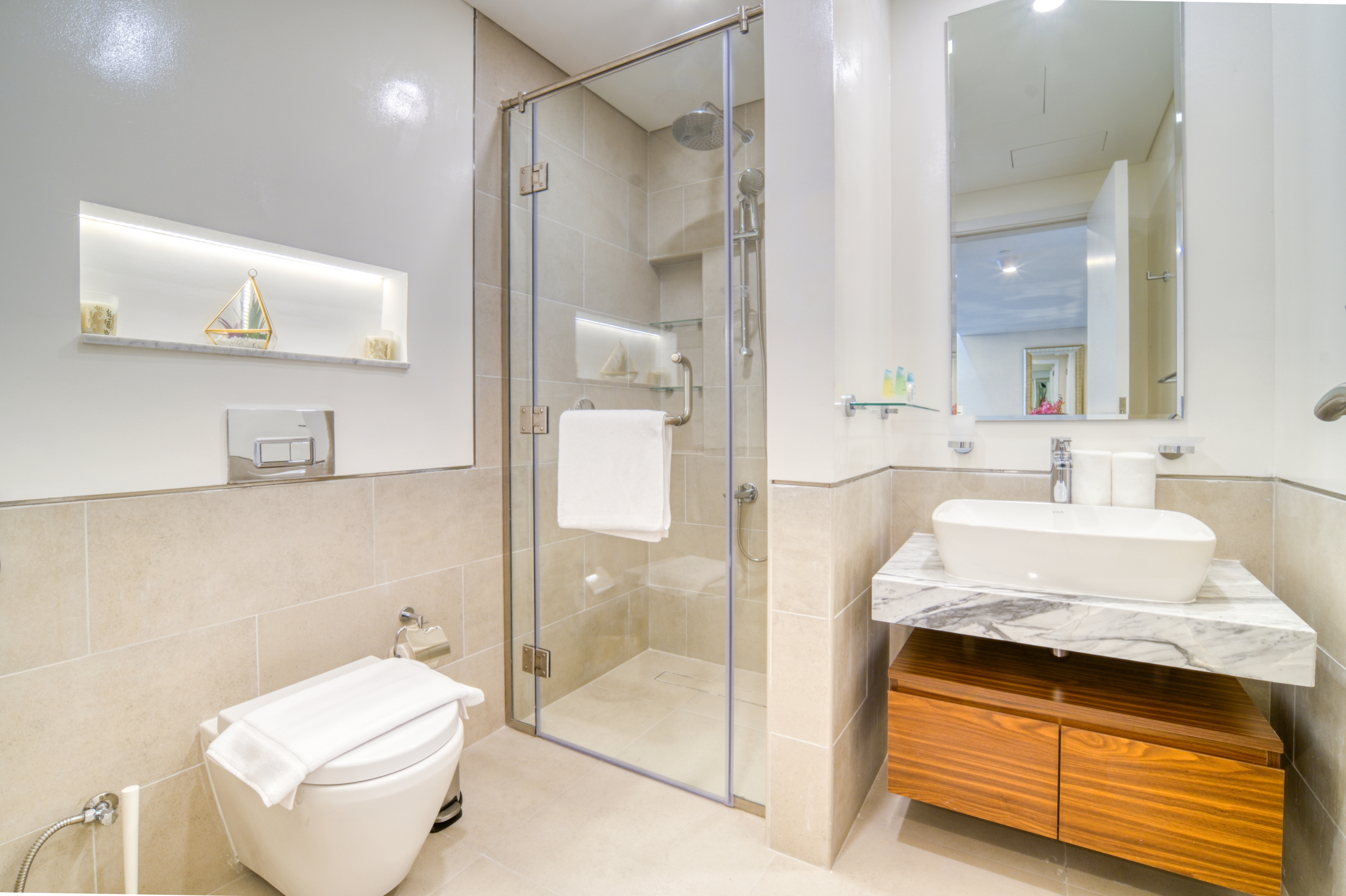 FULLY FURNISHED | HIGH RENTAL RETURN | SPACIOUS — Photo 4