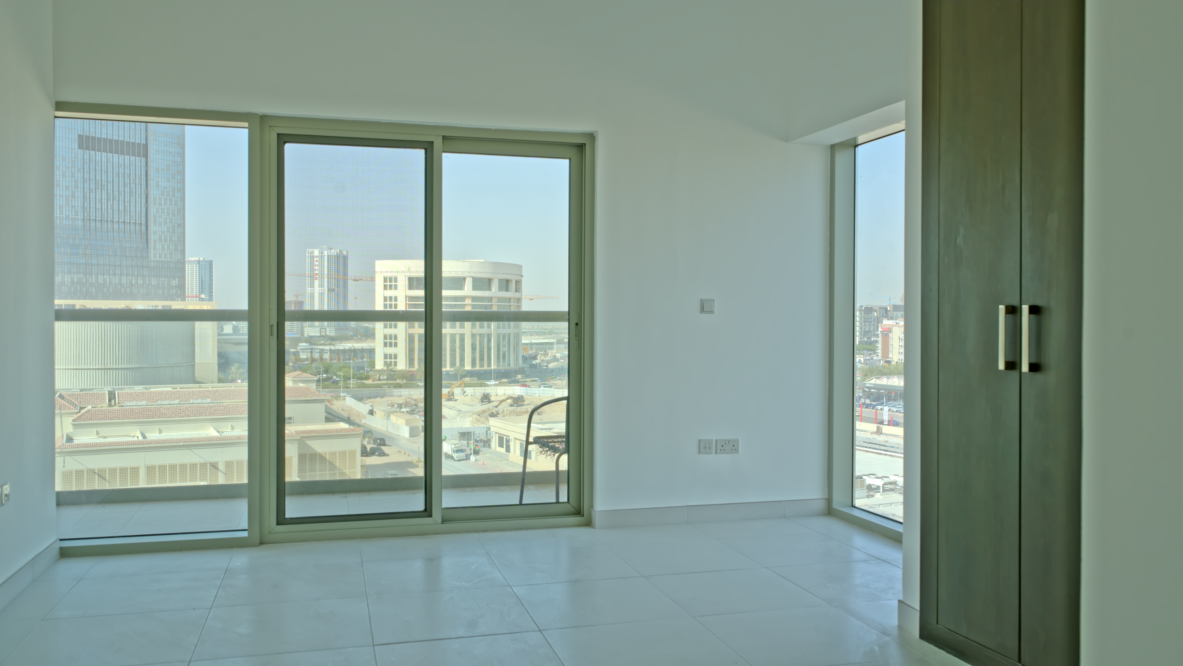 Corner Unit | Elegant 2BHK | Unfurnished | Burj View