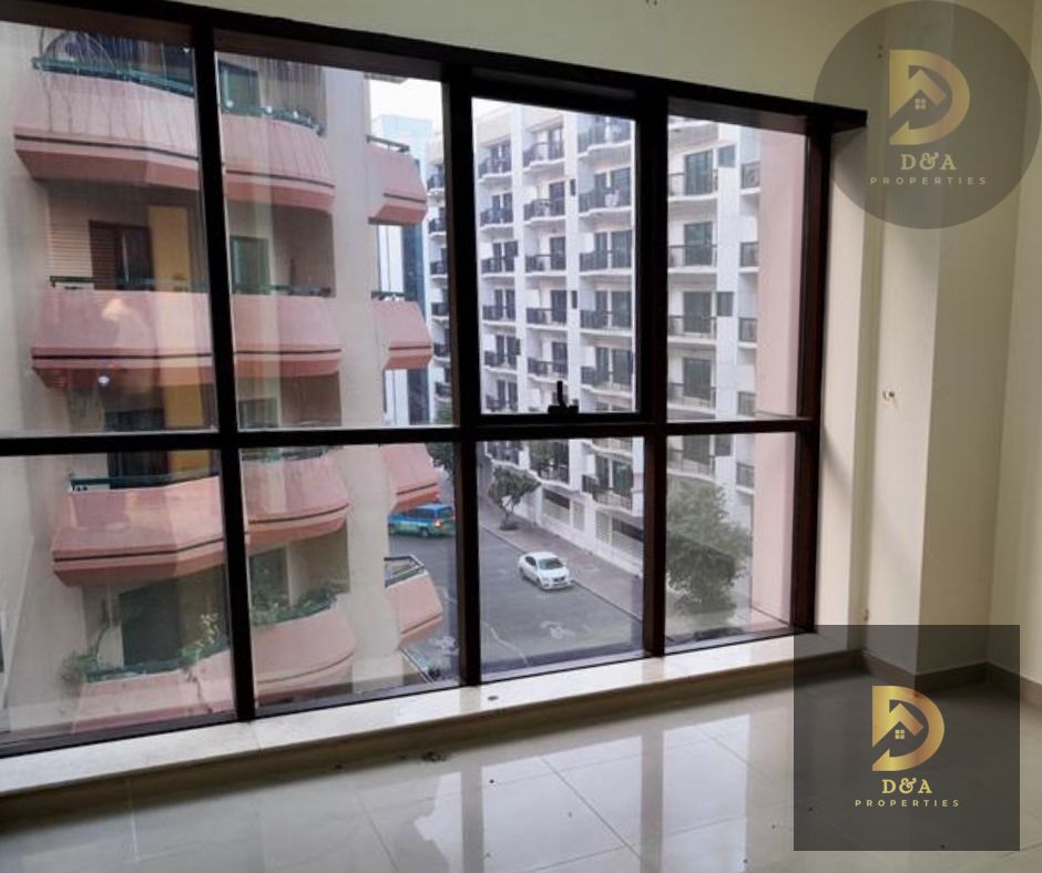 Exclusive 4 Bedroom Apartment in Golden Sands 9, Al Mankhool, Bur Dubai | NO COMMISSION