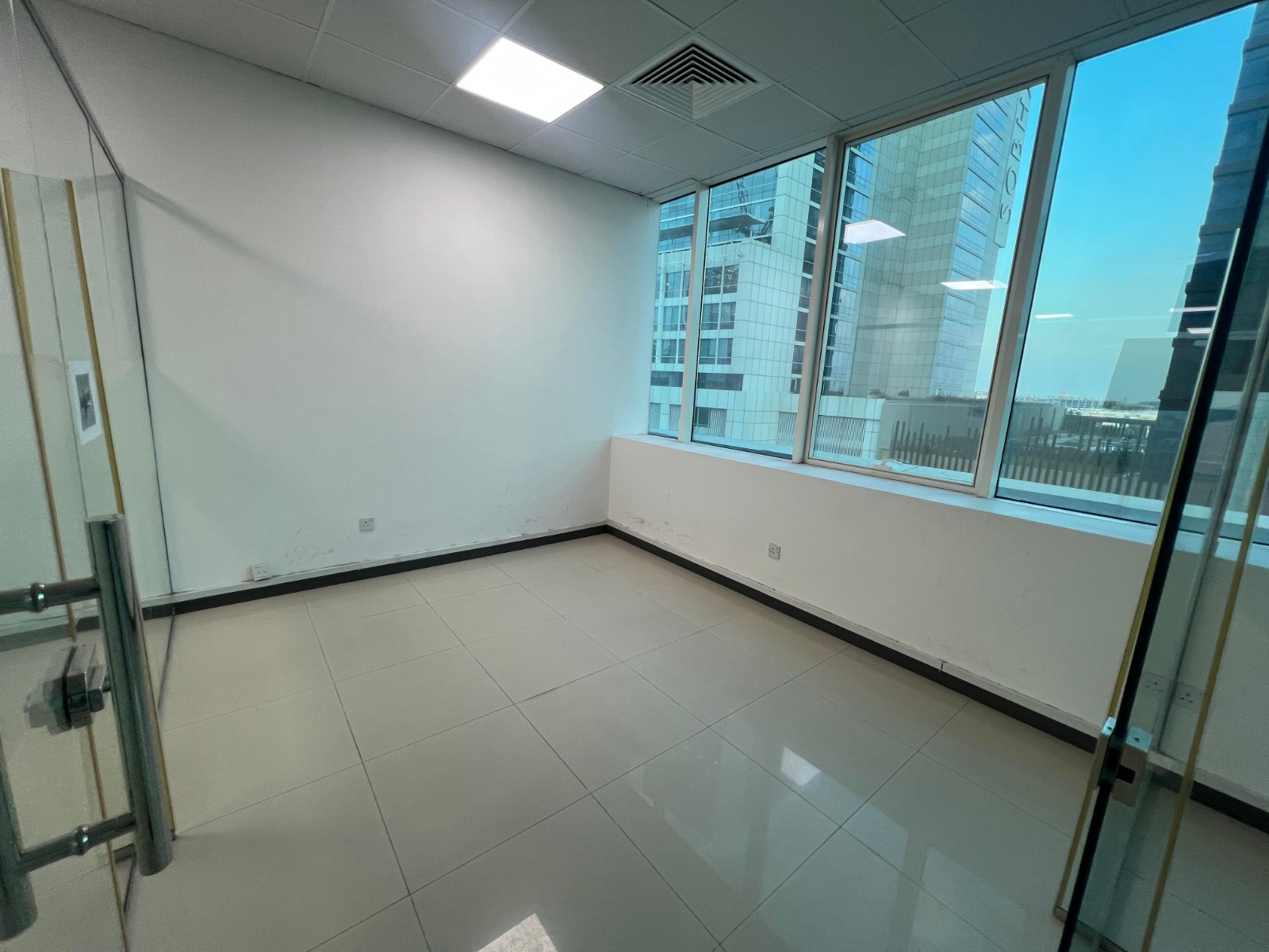 Spacious Office | Ready to Move-in | City View